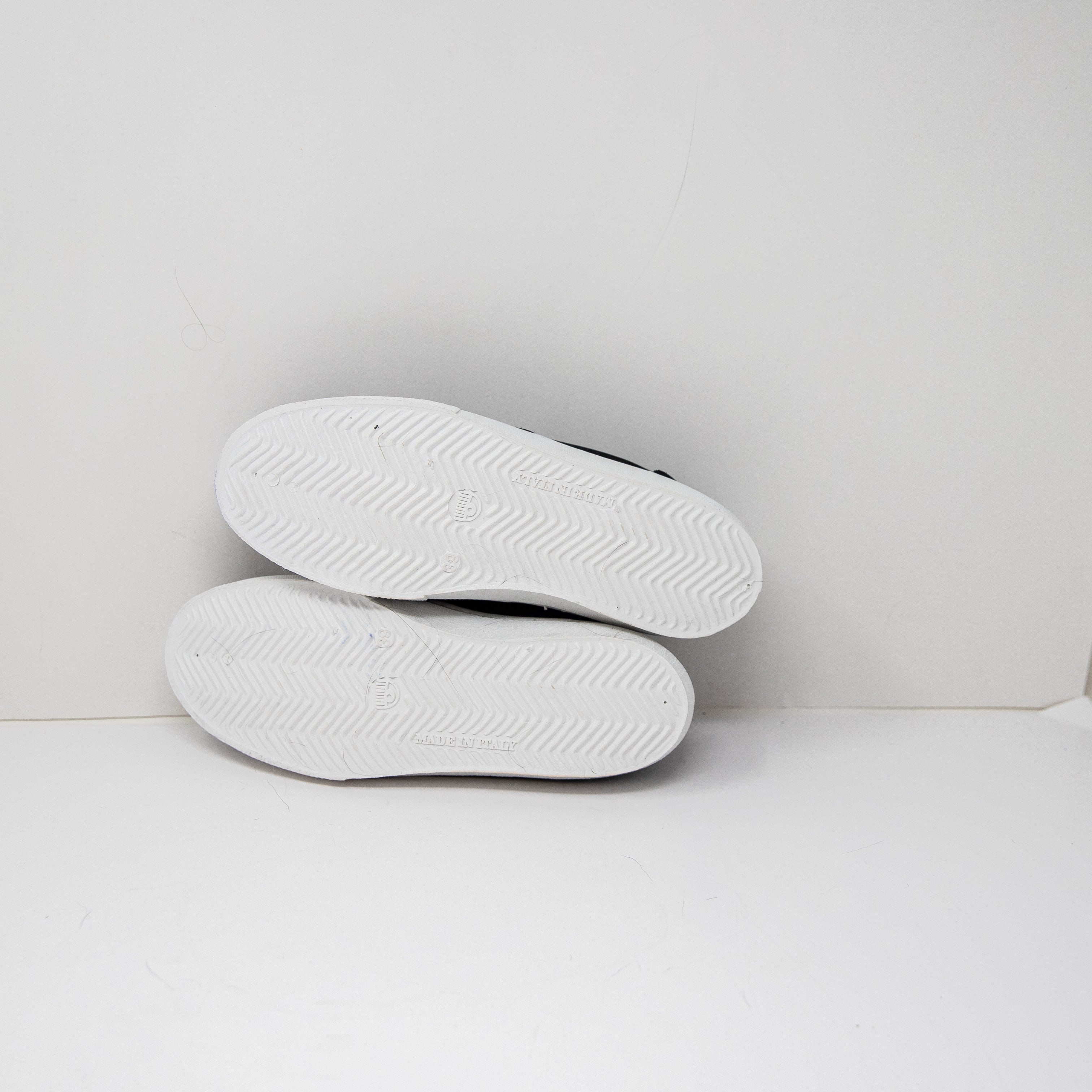 NEW Chiara Ferragni Flirting Wink Neoprene Low Top Slip On Sneakers Shoes Black