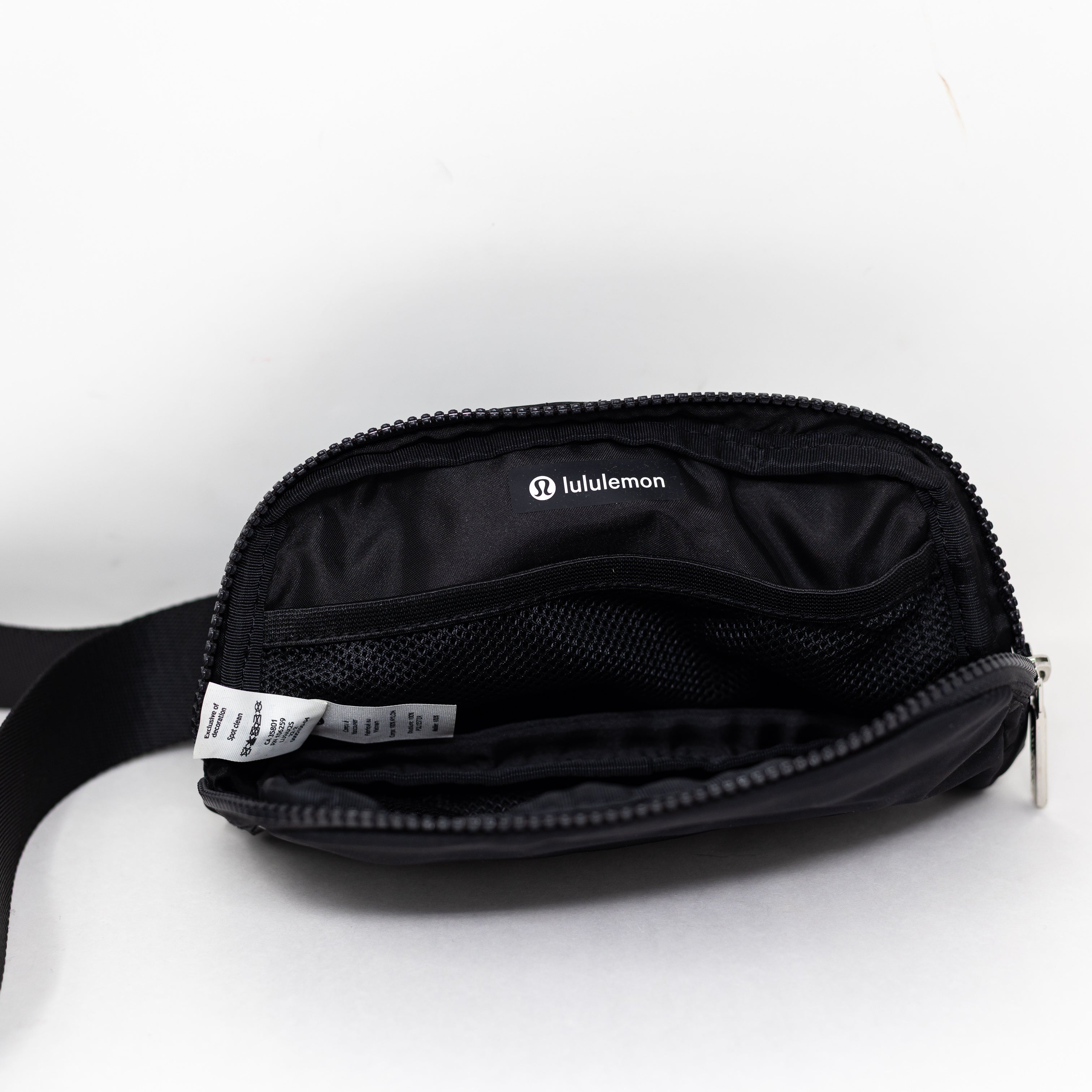 NEW Lululemon Everywhere Belt Bag Convertible Crossbody Fanny Pack Purse Black