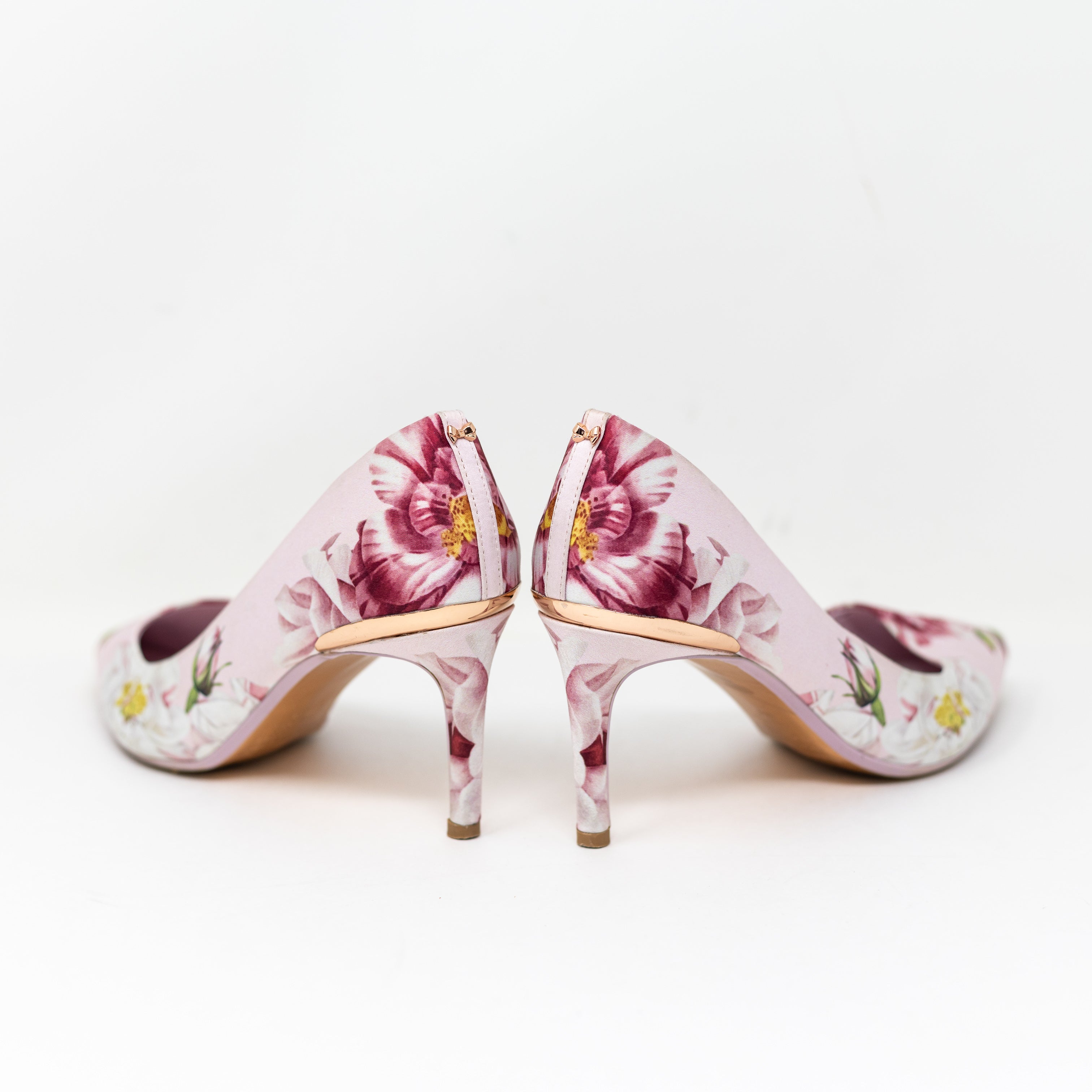 Ted Baker Women's Satin Floral Flower Print Pattern Pointed Toe High Heels Shoes