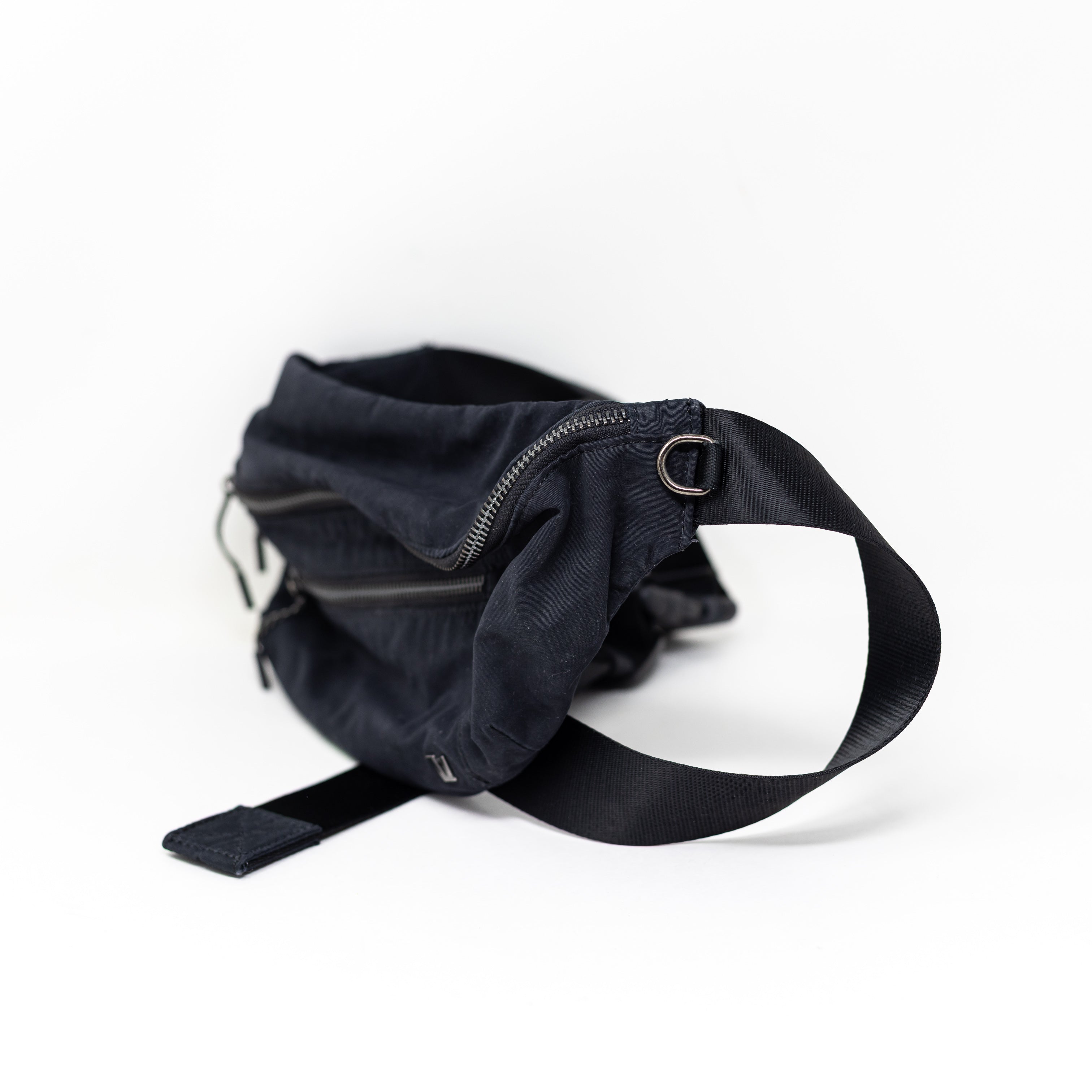 Vuori Sling Convertible Crossbody Waist Fanny Pack Slim Purse Bag Solid Black