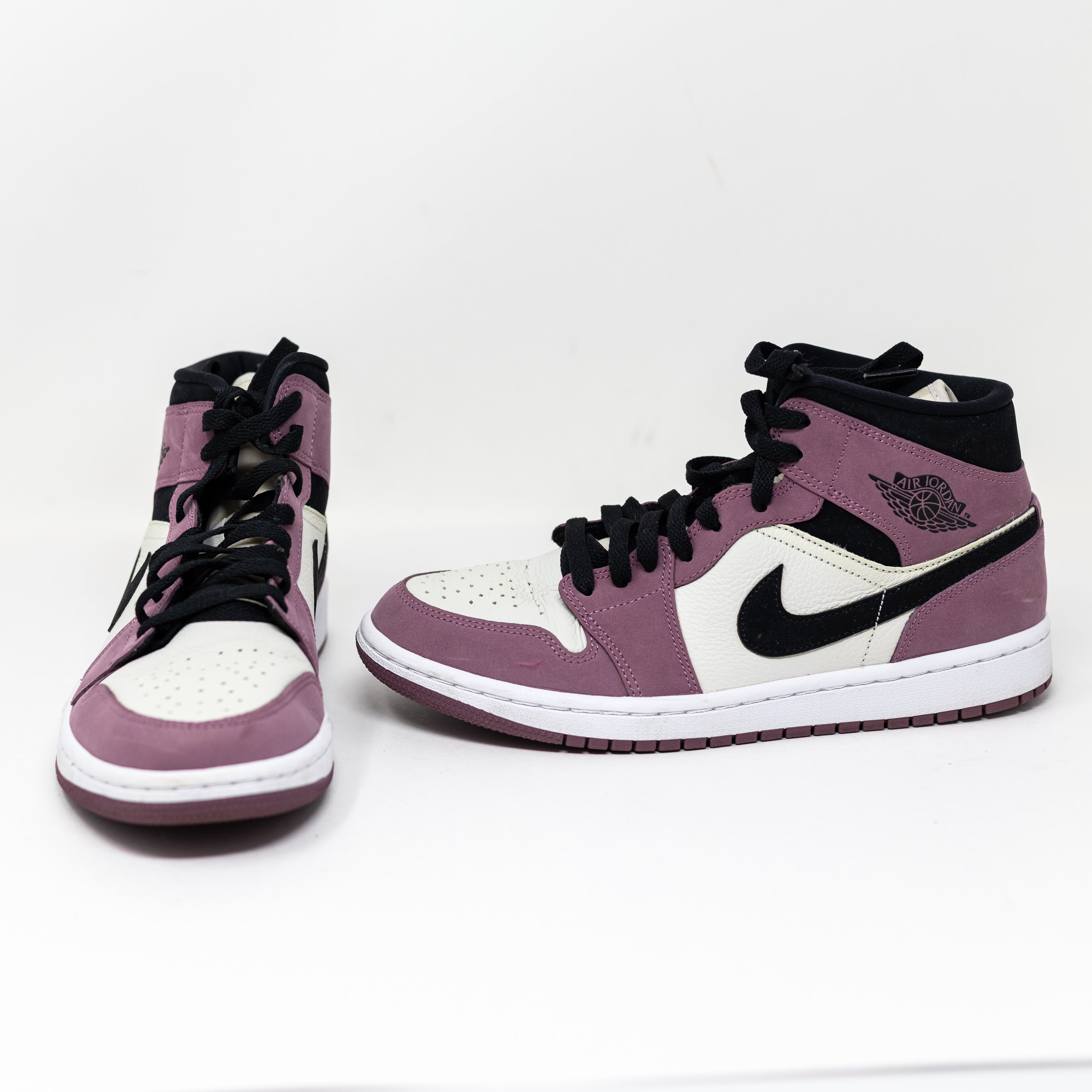 Nike Women's Jordan 1 Mid SE Light Mulberry High Top Lace Up Sneakers Shoes 9