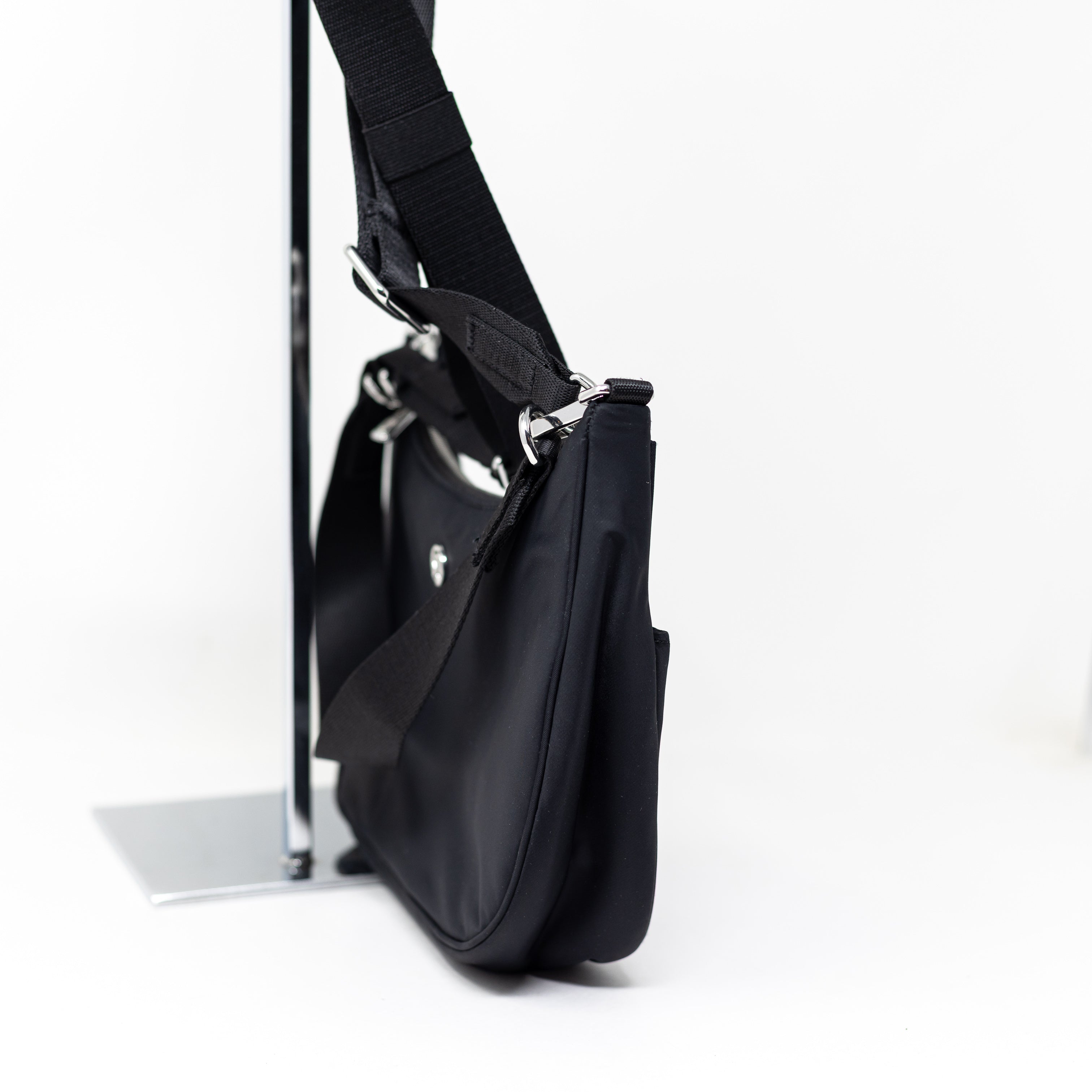 Lululemon Women's City Essentials Convertible Crossbody Shoulder Purse Bag Black