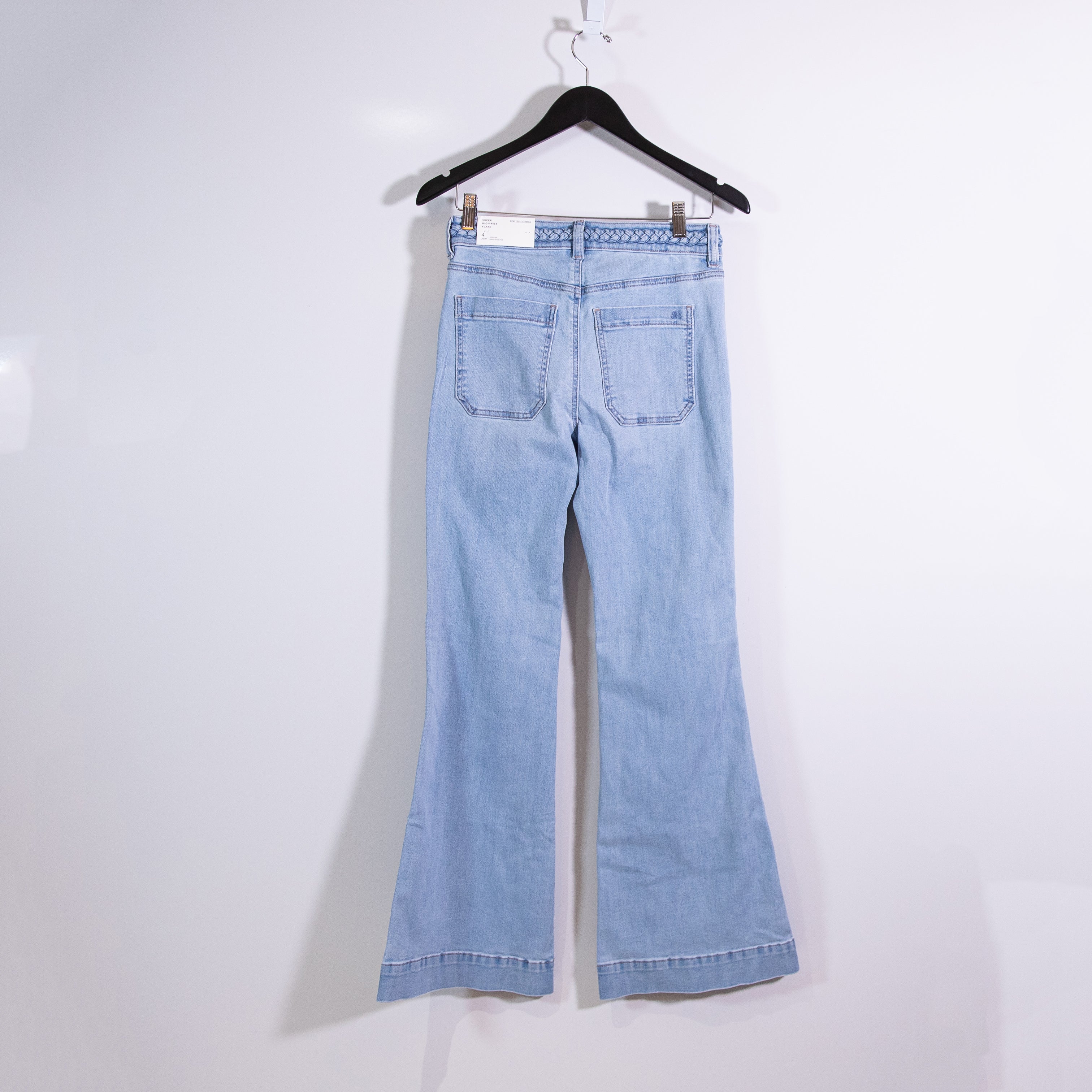 NEW American Eagle Next Level Stretch Super High Rise Flare Royally Light Jeans