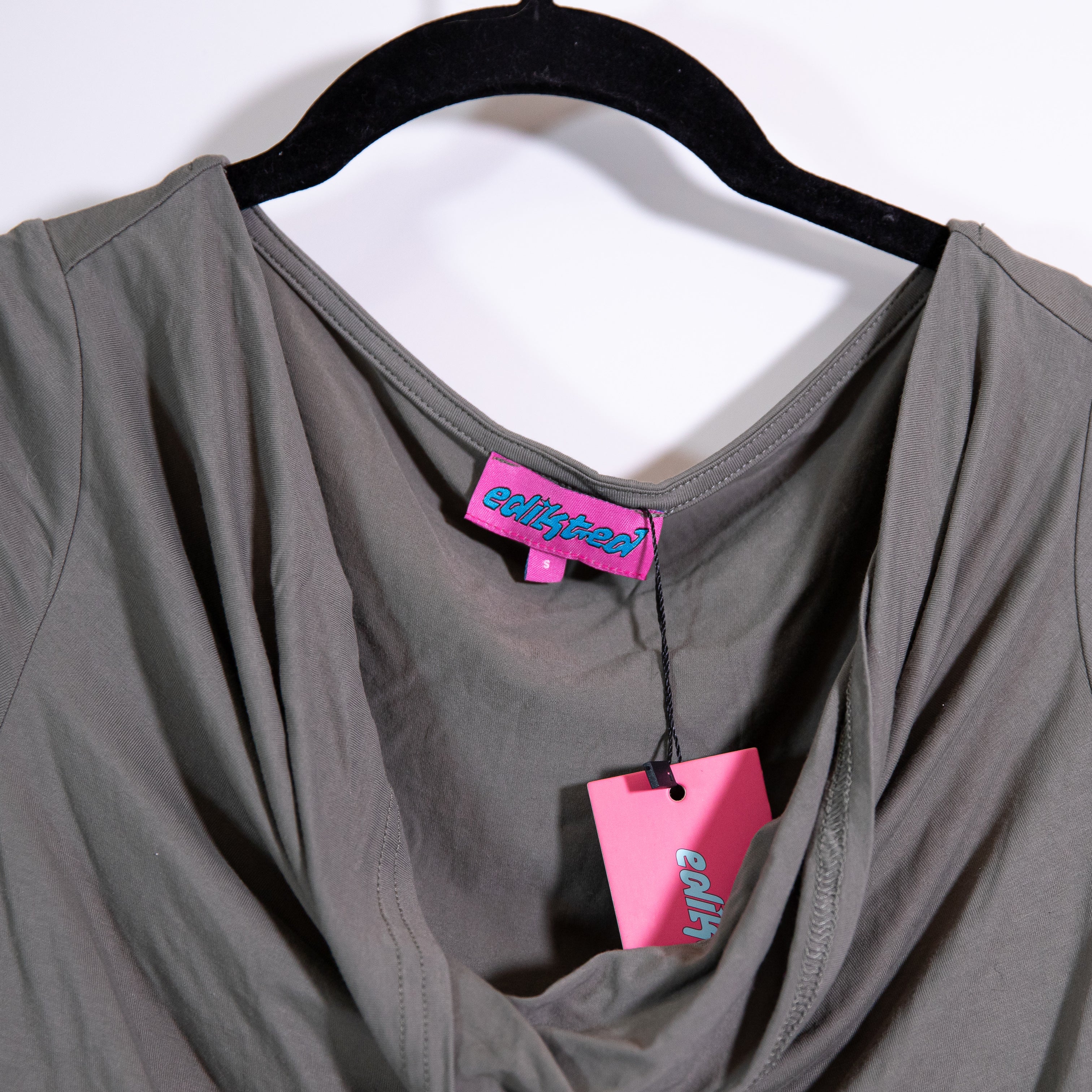 NEW Edikted Cowl Neck Draped Stretch Knit Short Sleeve Tee Shirt Gray Small