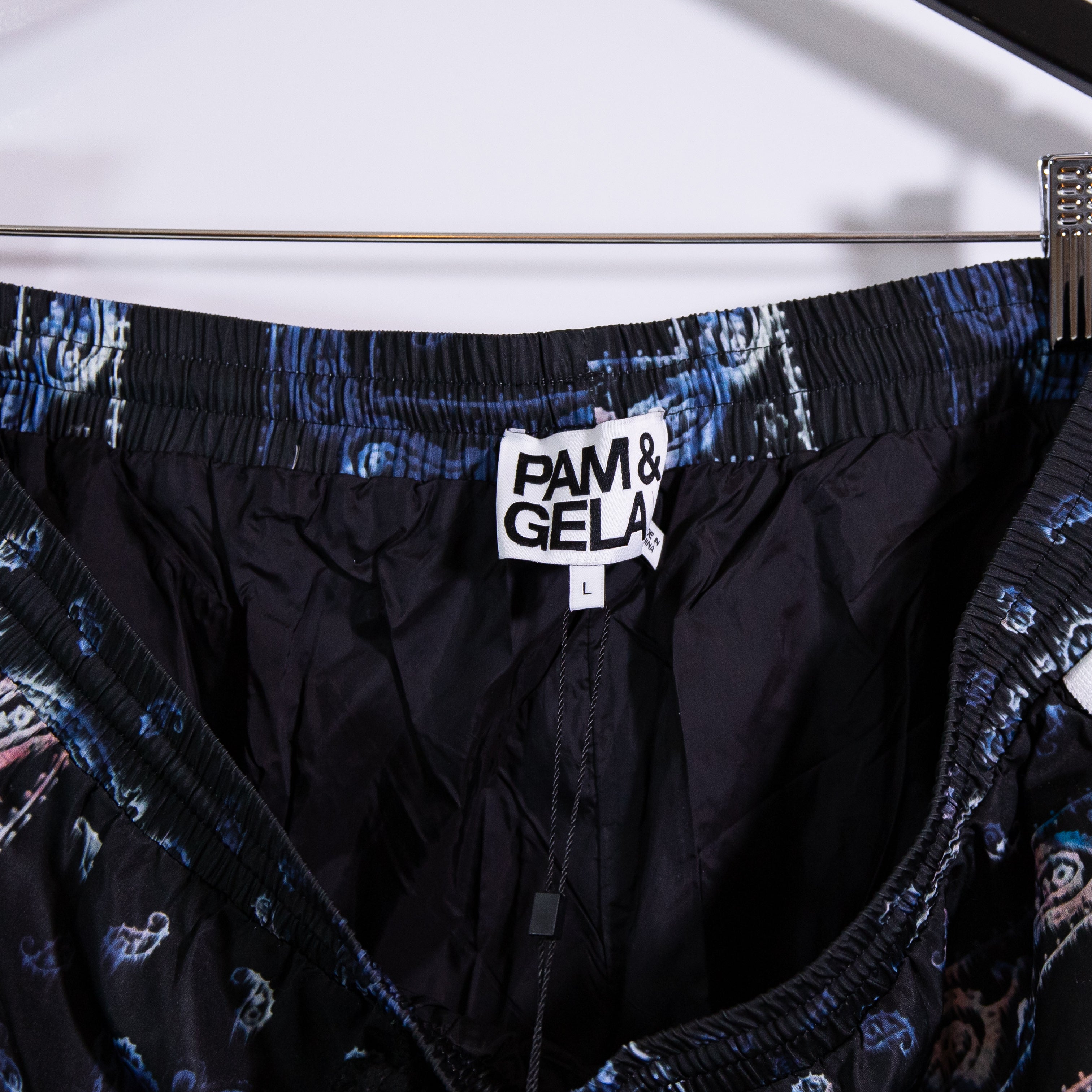 Pam & Gela Paisley Bandana Print Pattern Windbreaker Mini Pull On Shorts Large