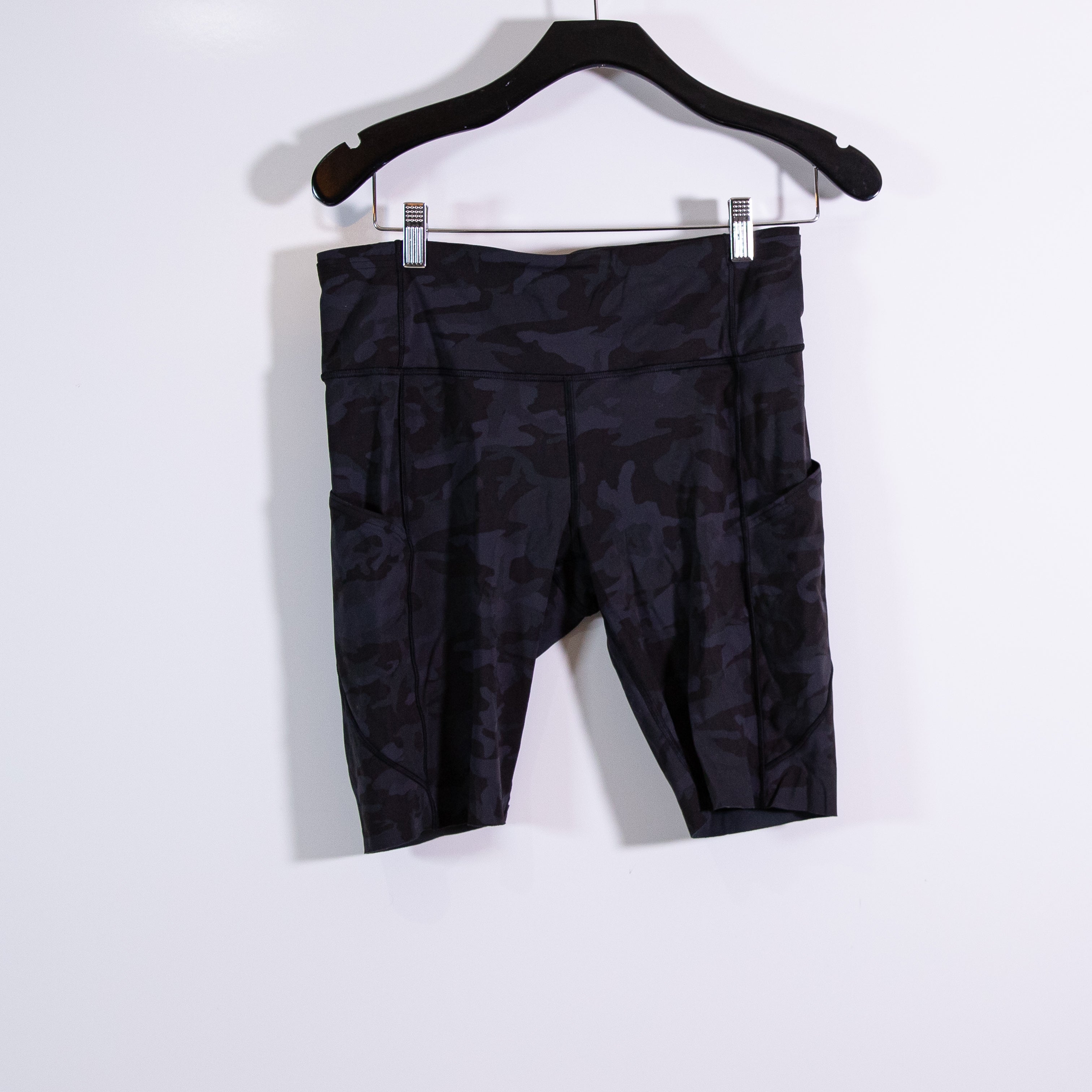 Lululemon Women's Fast And Free Bike Short 10" Incognito Camo Multi Grey Print