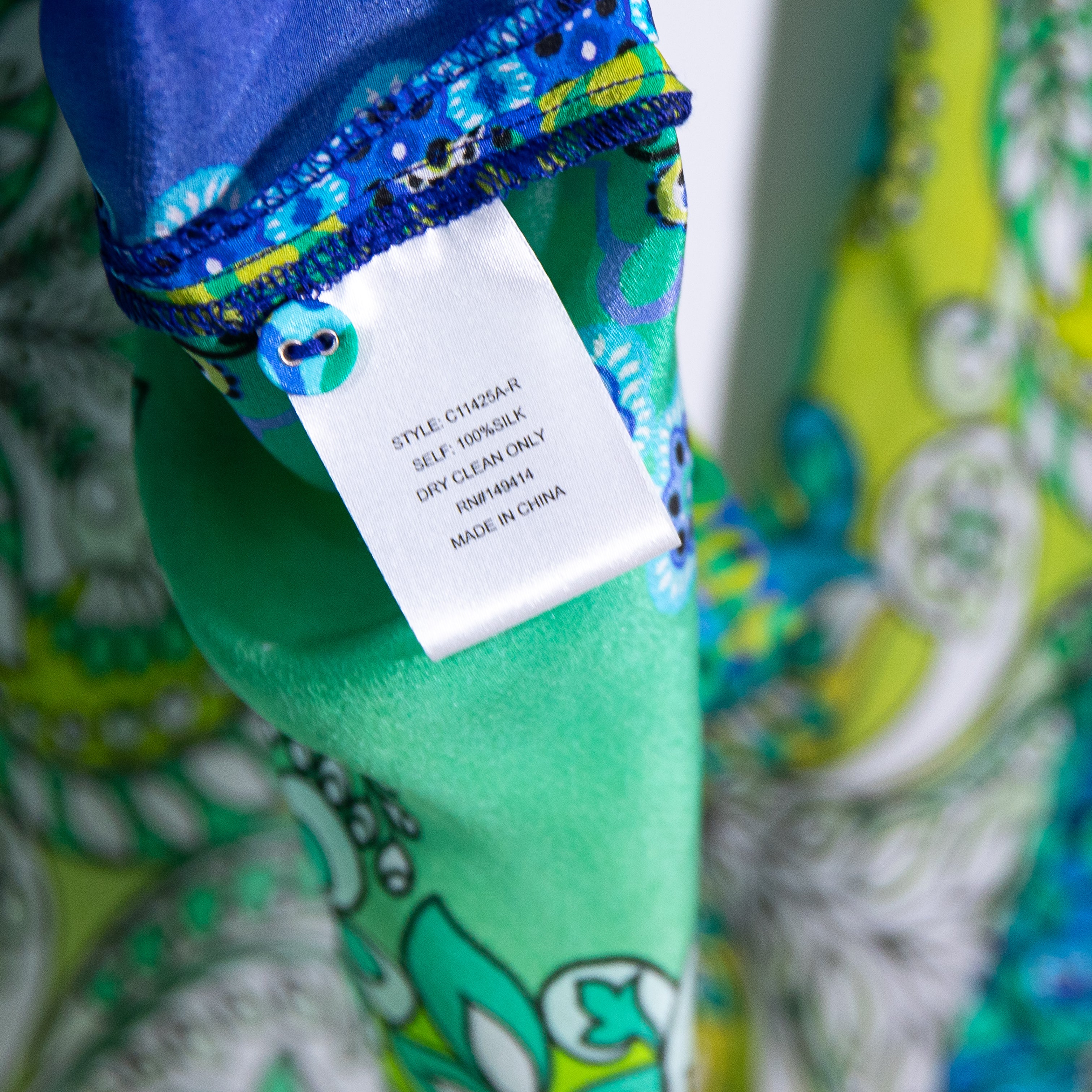 NEW Johnny Was Slim Audrey Silk Chiffon Collared Button Down Blouse Diomedes XL