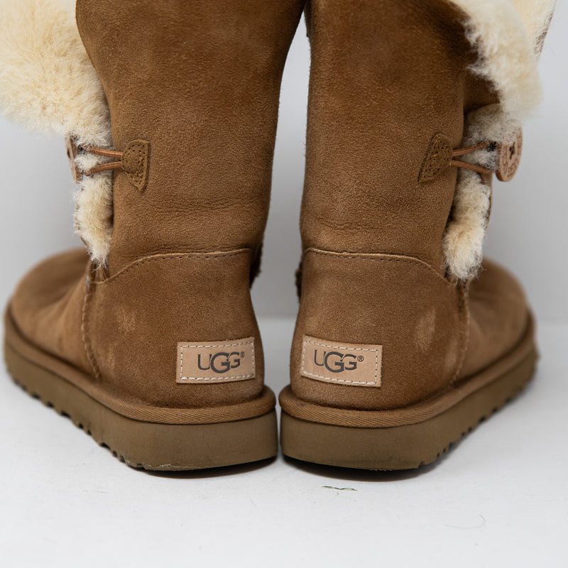 Ugg Australia Women's Bailey Button Suede Shearling Lined Pull On Boots Chestnut