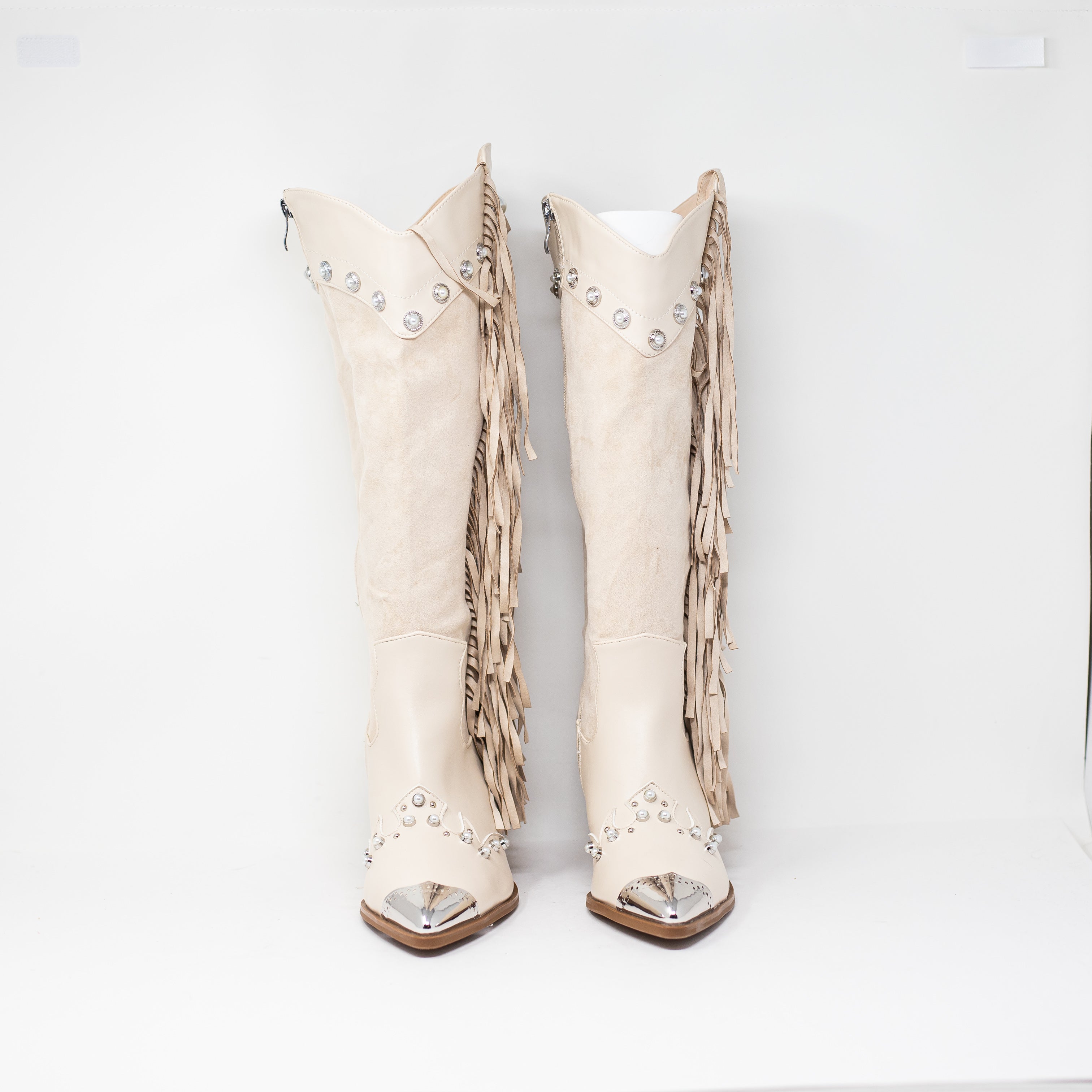 NEW Azalea Wang Pelagius Tall Fringe Western Fringe Embellished Round Toe Boots