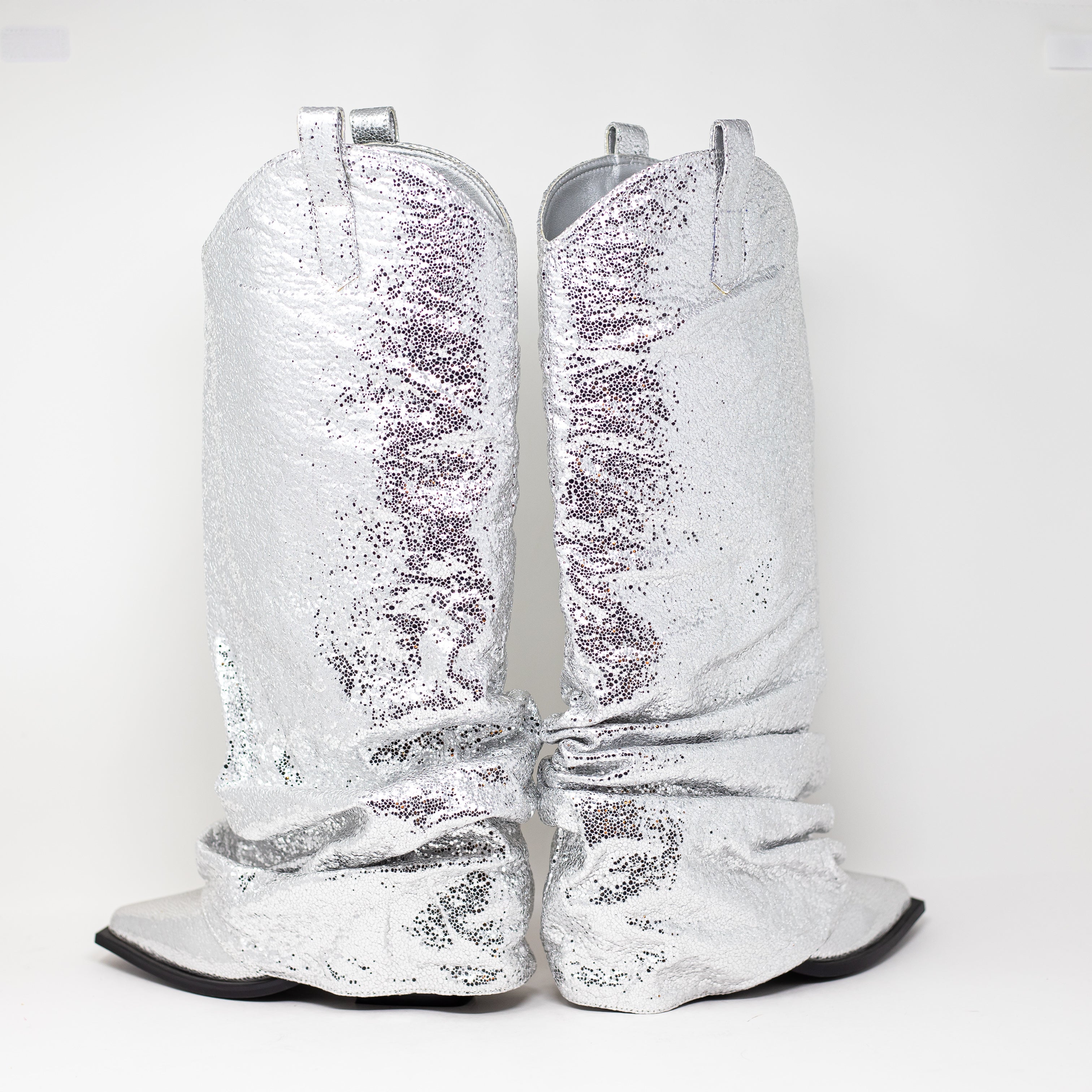 NEW Azalea Wang Shawnee Silver Metallic Scrunched Western Cowboy Boots Shoes 6