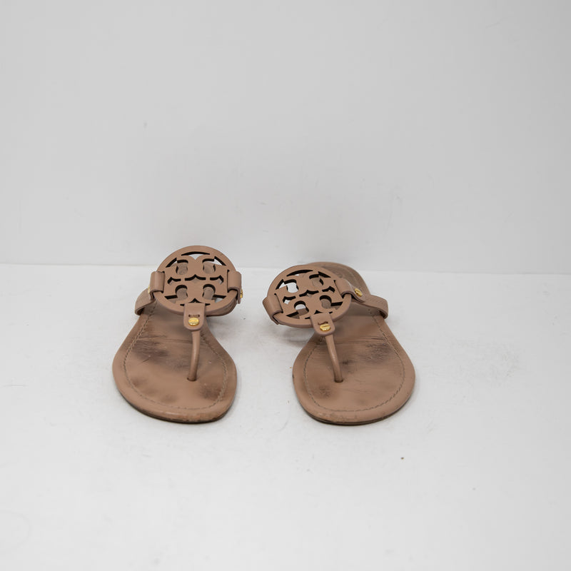 Tory Burch Miller Brown Tan Logo Emblem Matte Leather Slip On Sandals Shoes 8.5