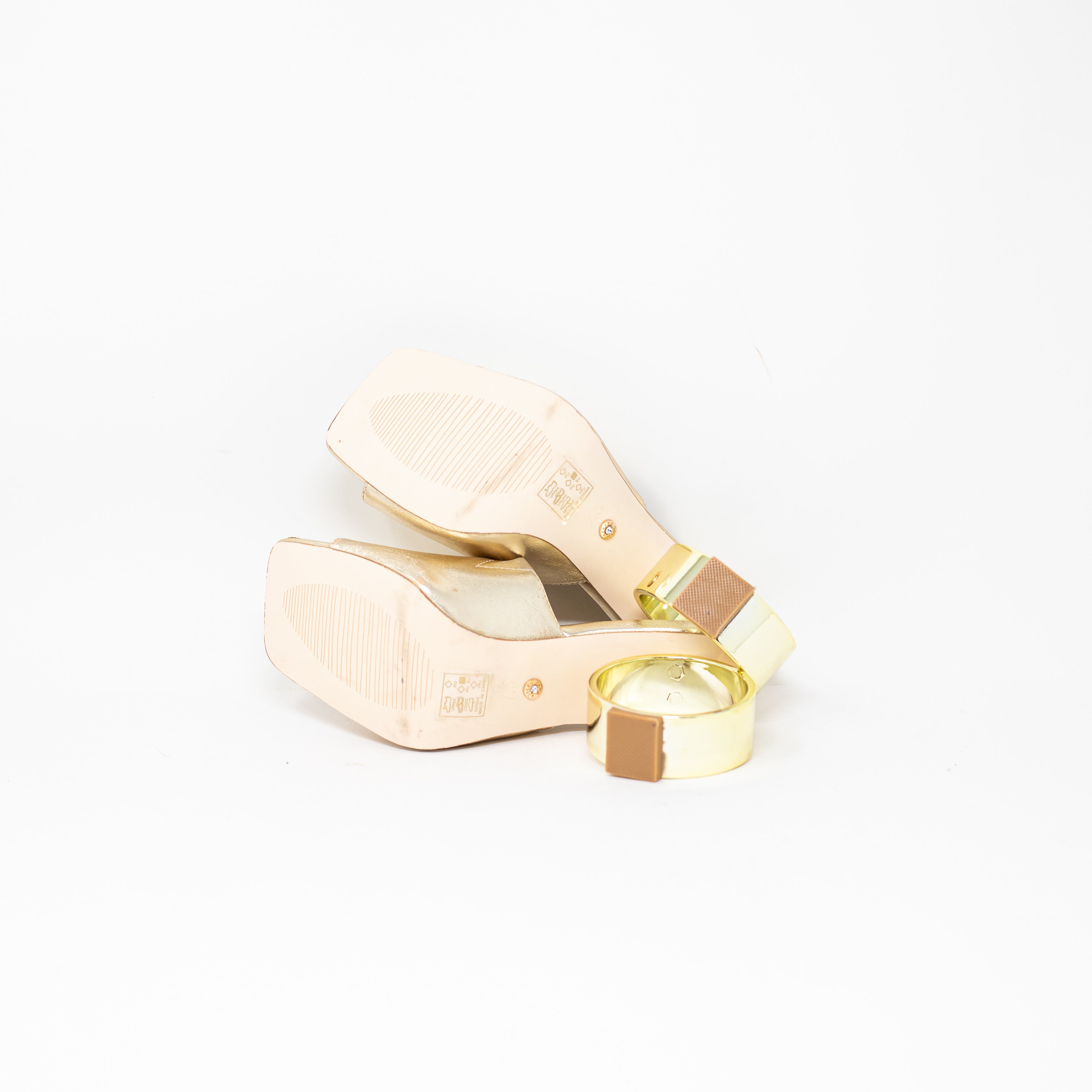 Azalea Wang Corabel Circular Round Geometric Faux Leather Heel Sandal Gold 7.5