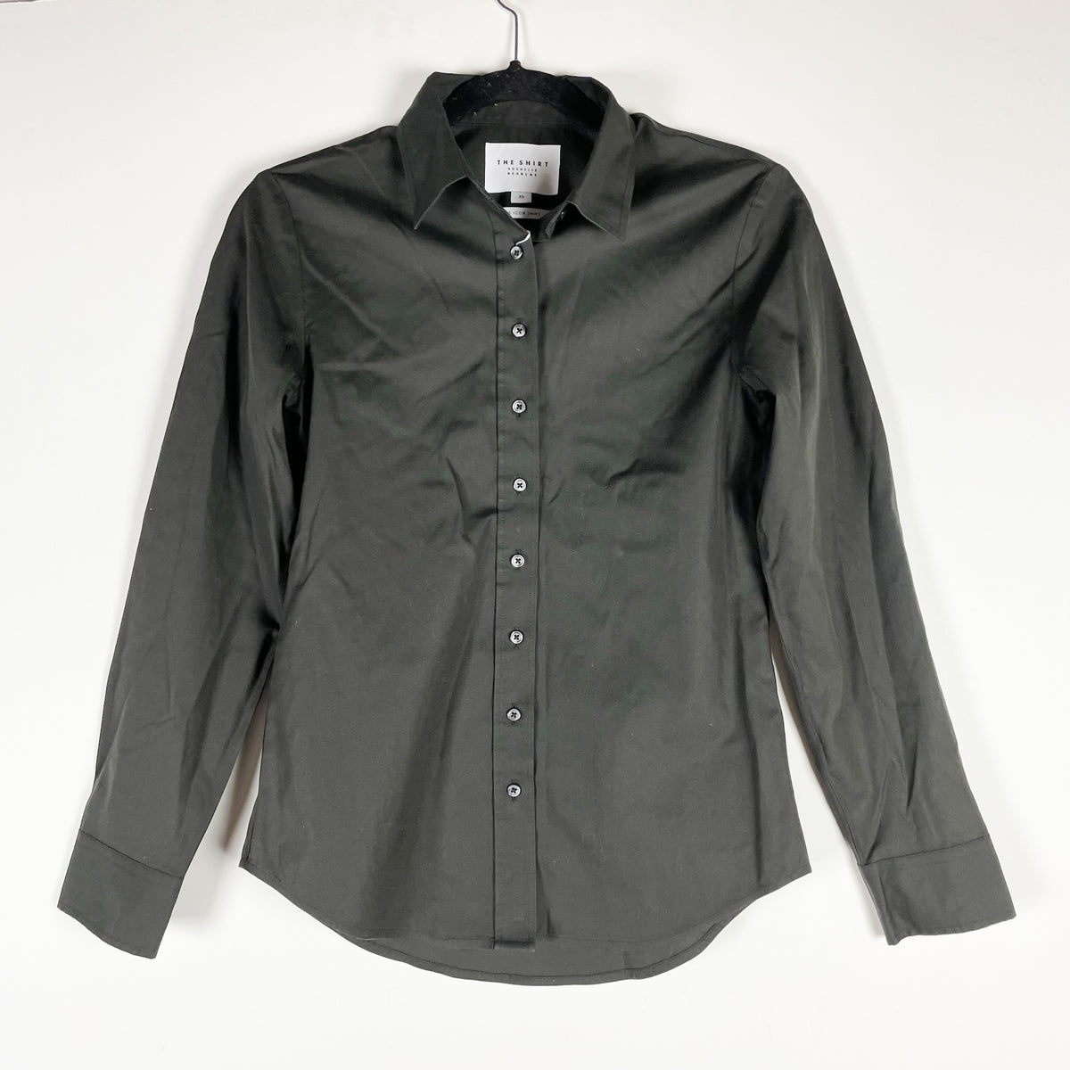 NEW The Shirt Rochelle Behrens The Jet Set Icon Collared Button Down Shirt Black