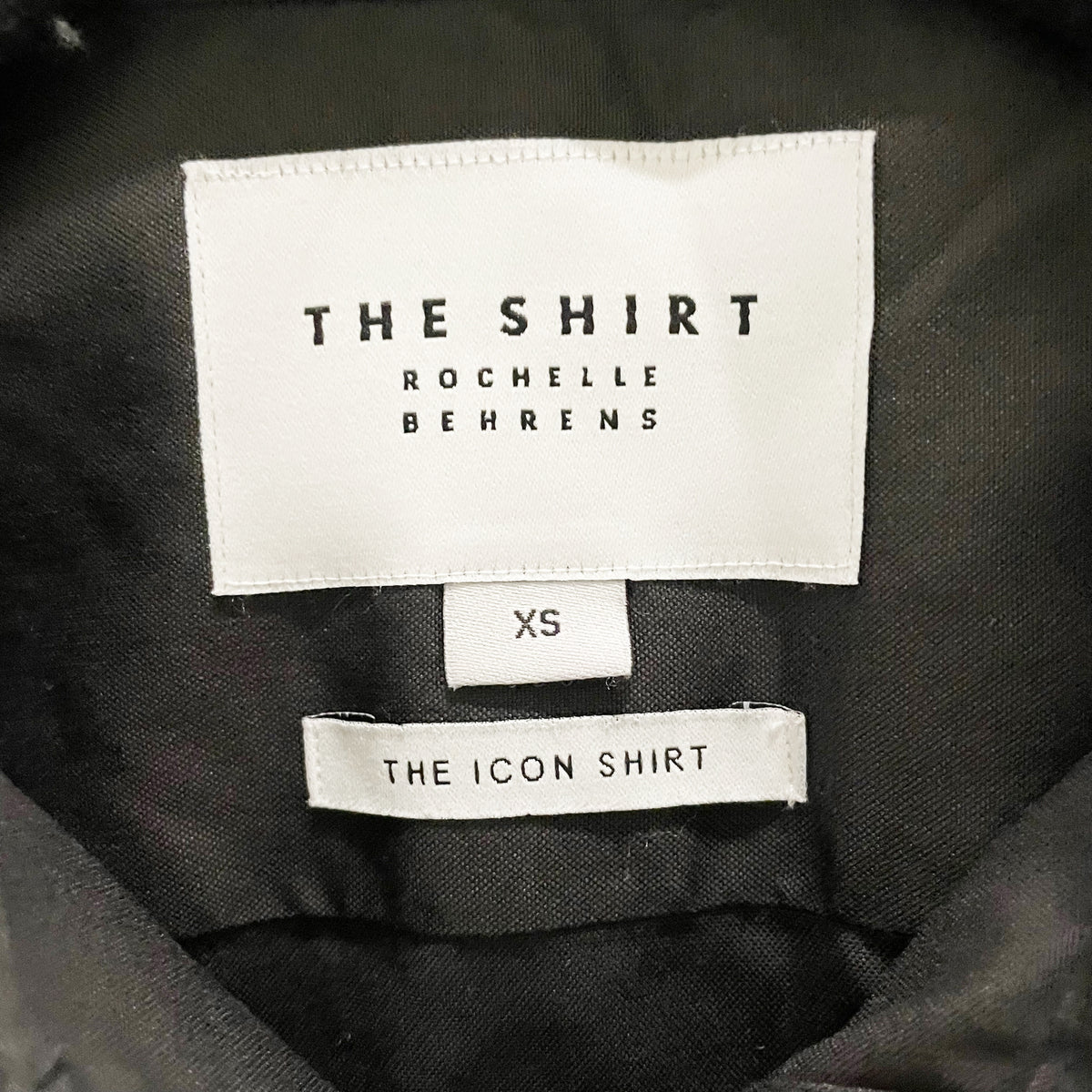 NEW The Shirt Rochelle Behrens The Jet Set Icon Collared Button Down Shirt Black