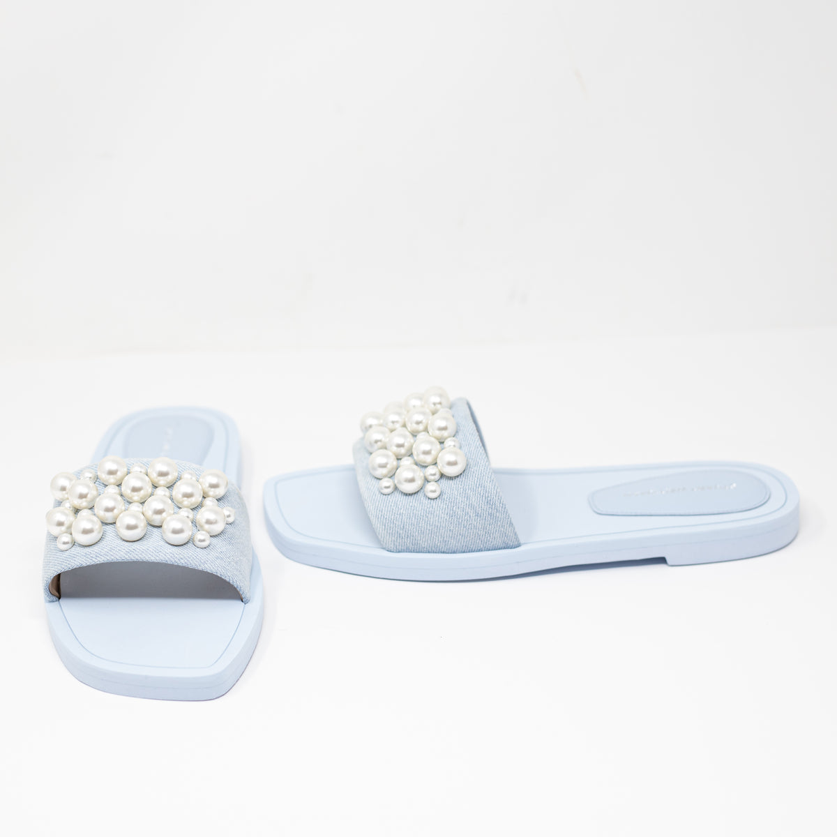 NEW Stuart Weitzman Goldie Faux Pearl Embellished Sandals Slides Blue Tonal 7.5
