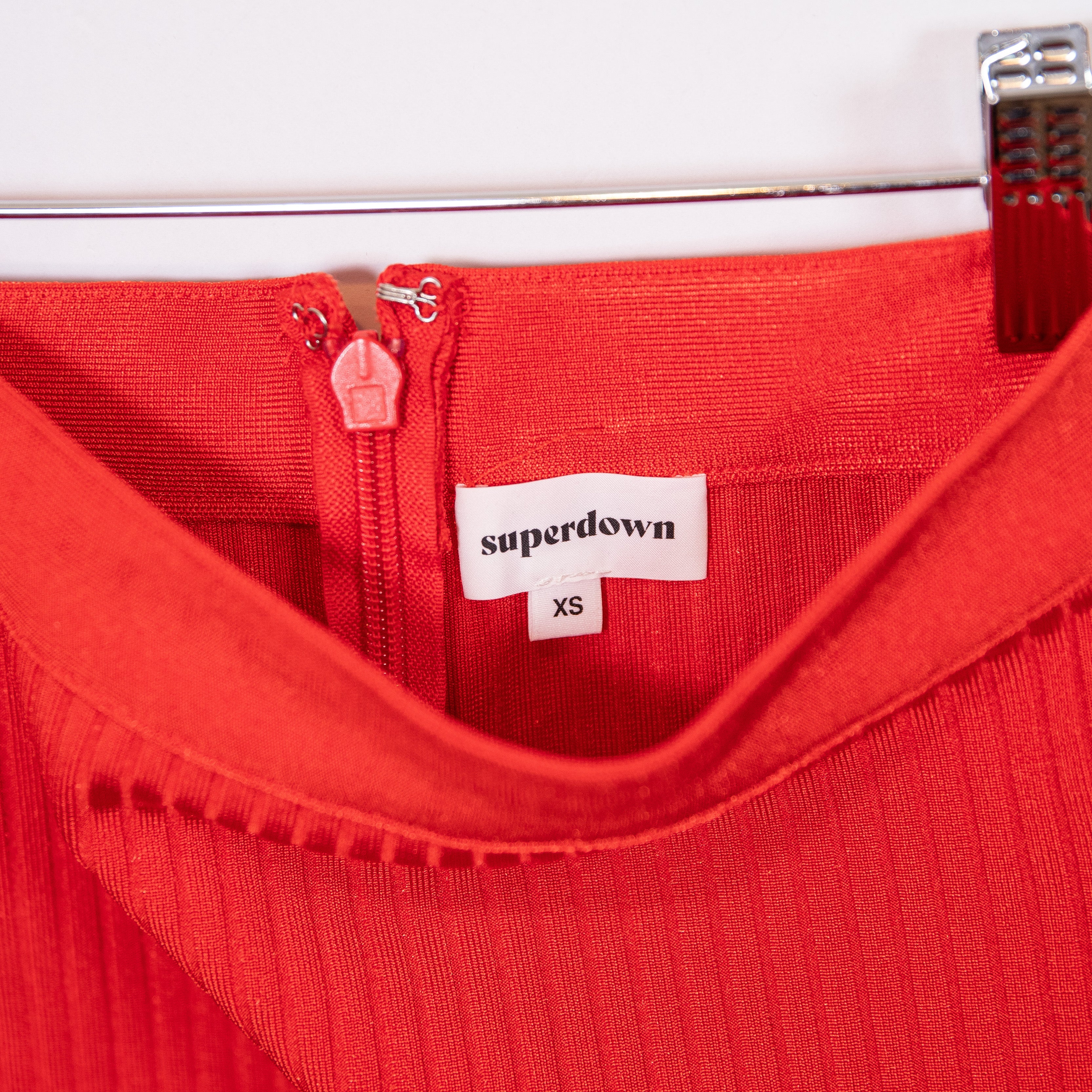 NEW Superdown Akeela Ribbed Knit Stretch High Waisted Midi Skirt Red XS