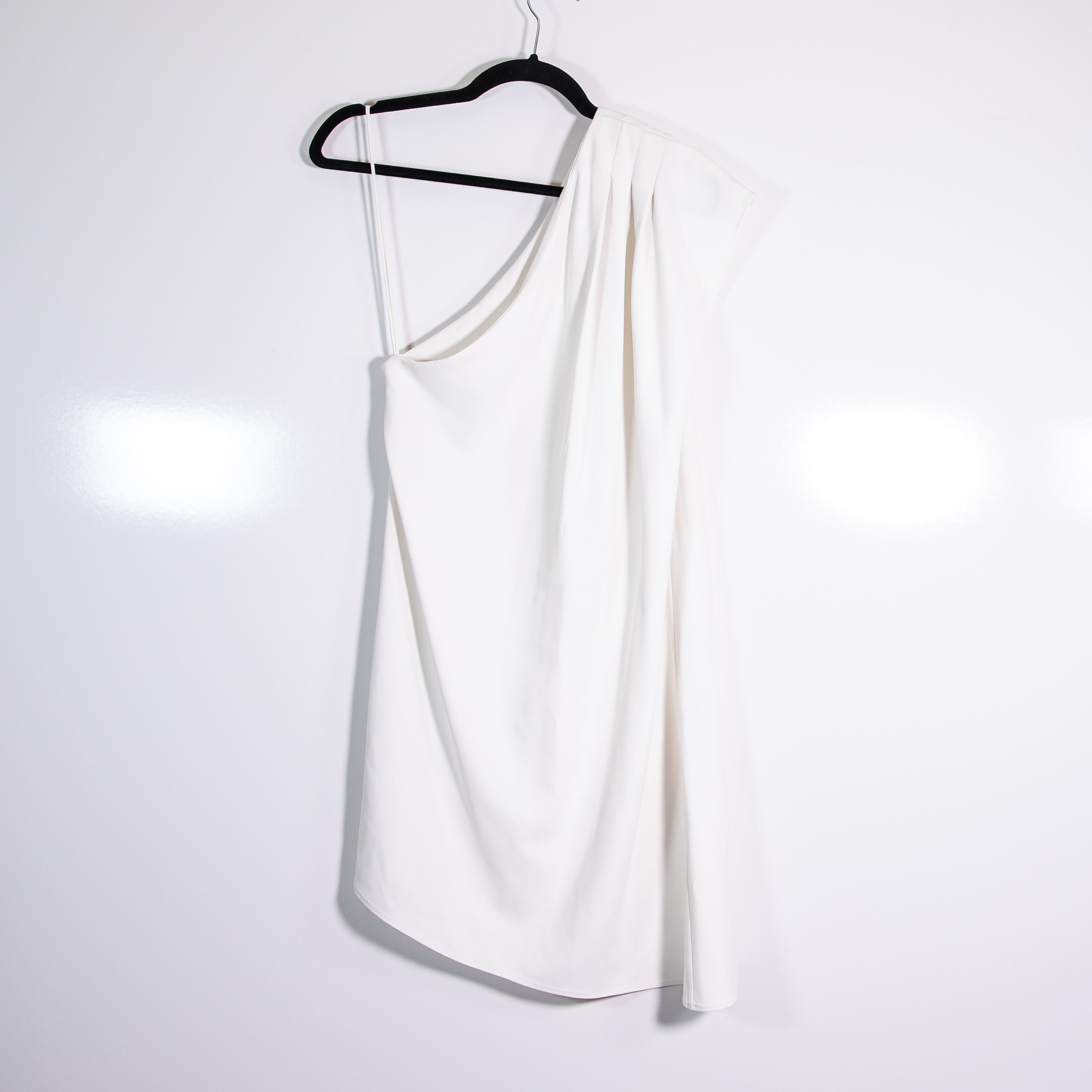 Alice + Olivia Crepe Pleated One Shoulder Structured Draped Mini Dress White 4