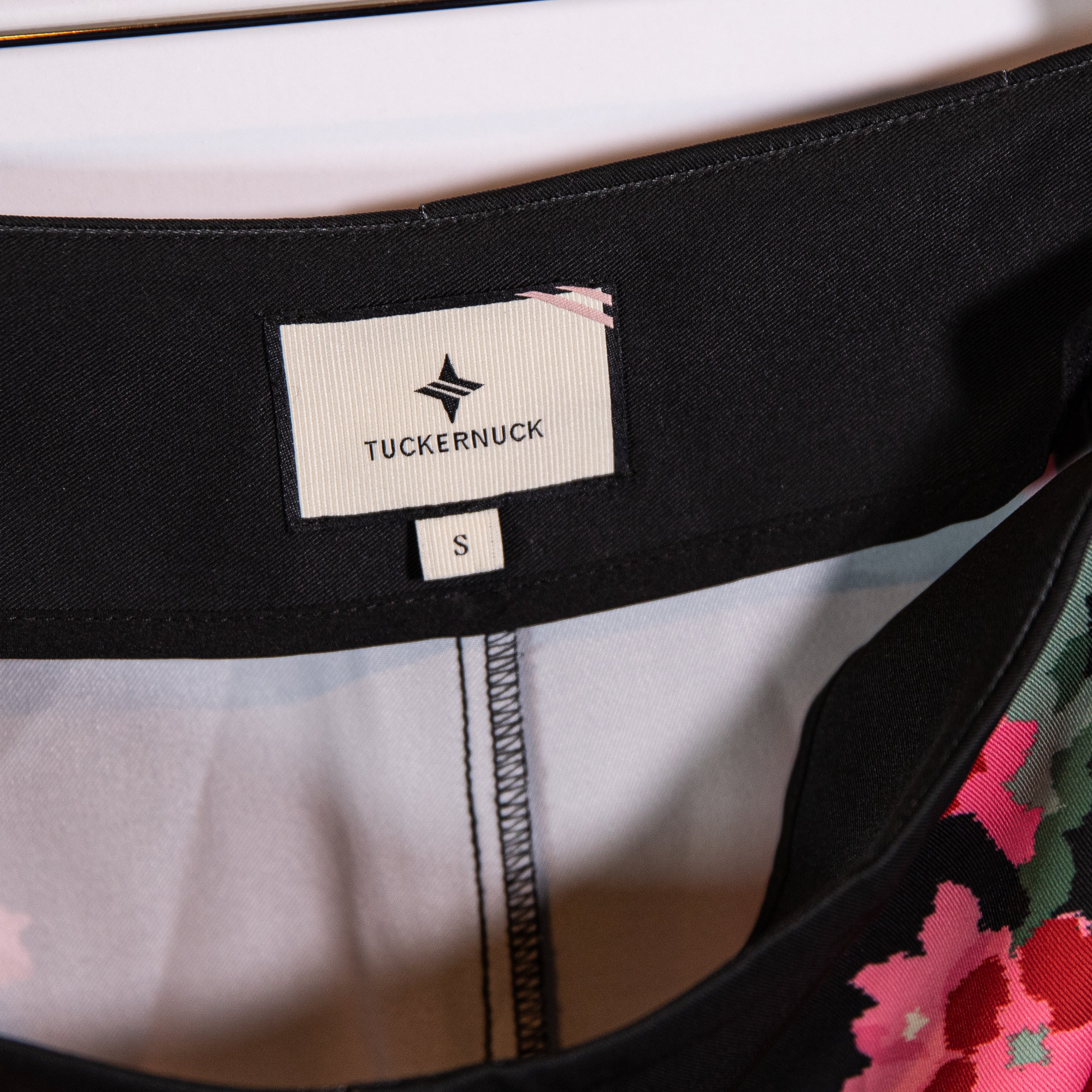 Tuckernuck Women's Erin Climbing Roses Floral Flower Print Drapey Twill Pants S