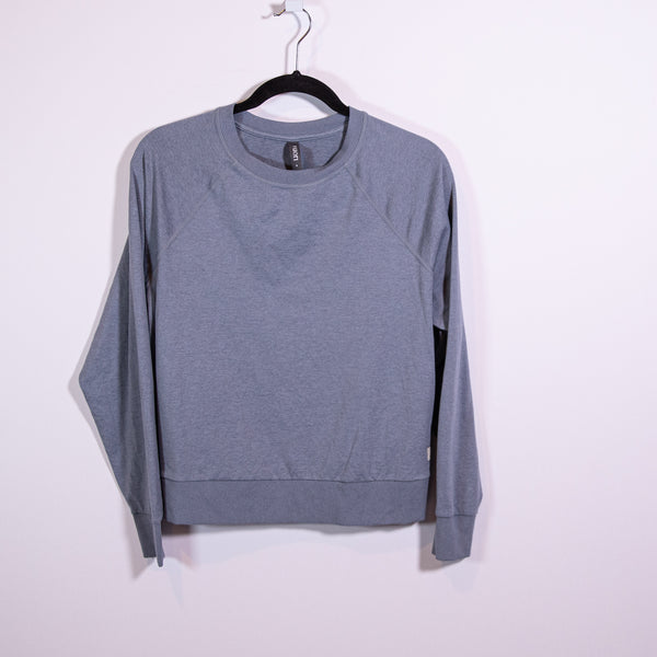 Vuori Women's Long Sleeve Crew Neck Halo DreamKnit Pullover Sweater Blue Small
