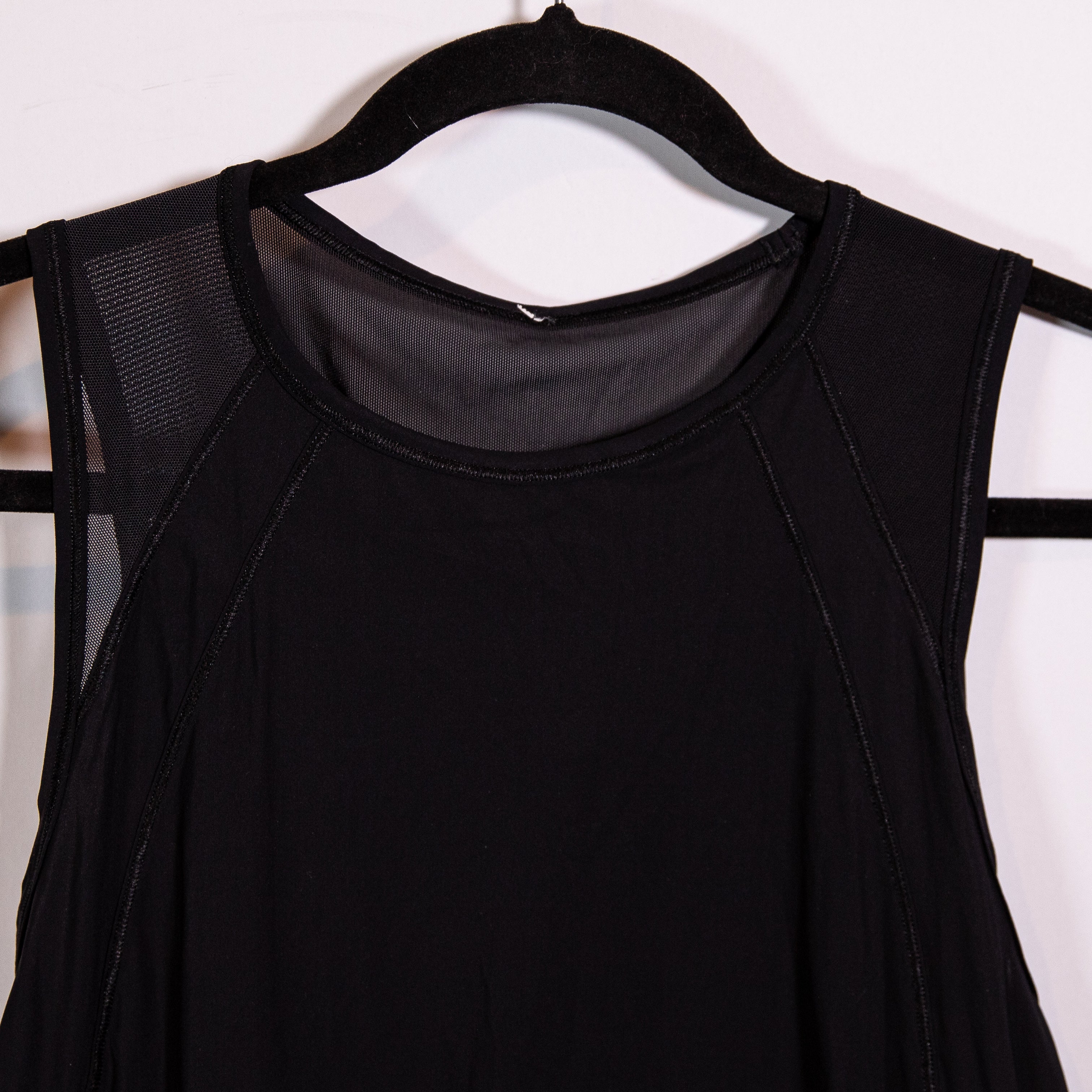 Lululemon Women's Sculpt Sleeveless Cut Out Mesh Athletic Work Out Tank Top M