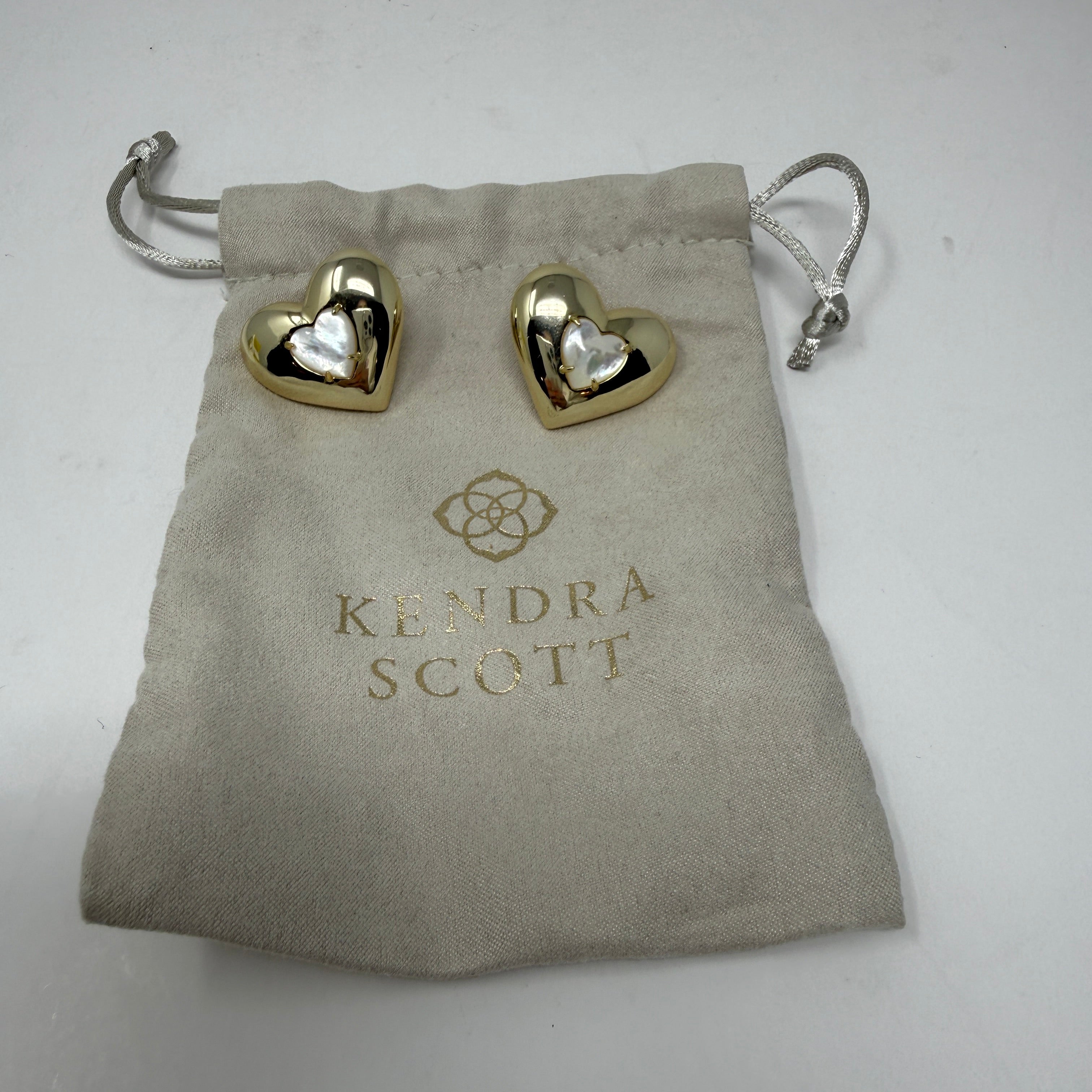 Kendra Scott Sasha Heart 14k Gold Plated Brass Mother Of Pearl Stud Earrings