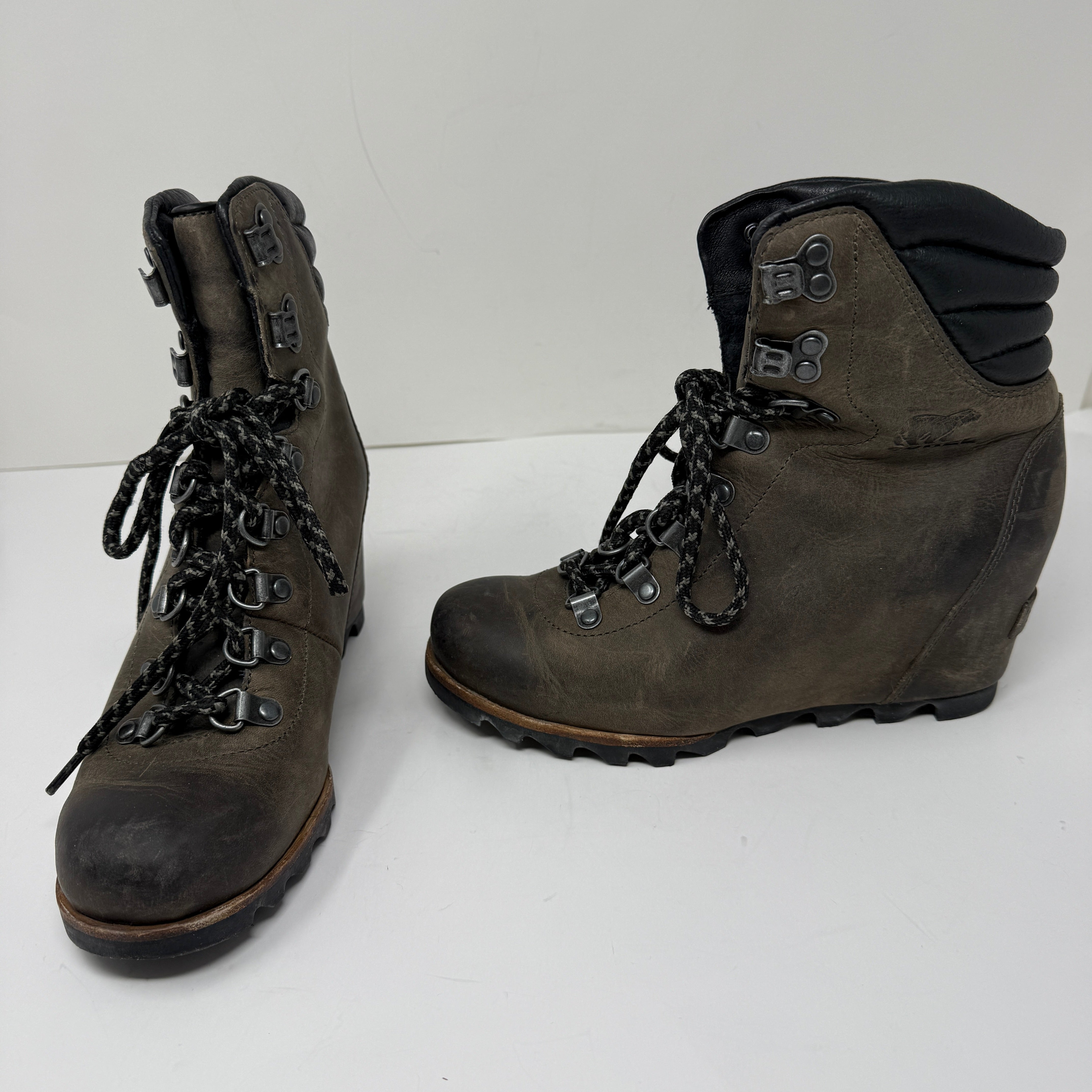 Sorel Women's Conquest Water Resistant Leather Ankle Wedge Booties Shoes 6.5