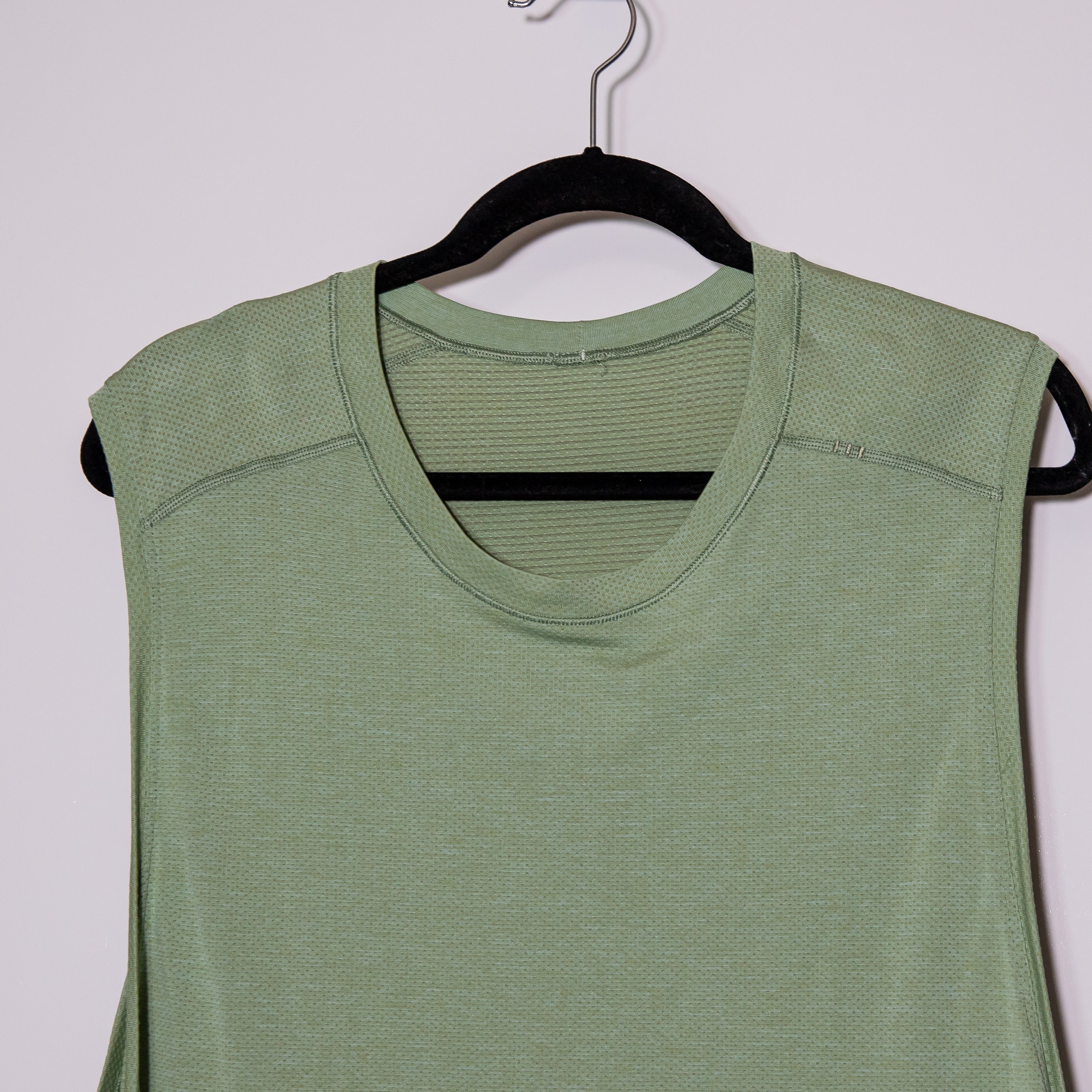 Lululemon Men's Metal Vent Tech Sleeveless Shirt 2.0 Laurel Green Arctic Green