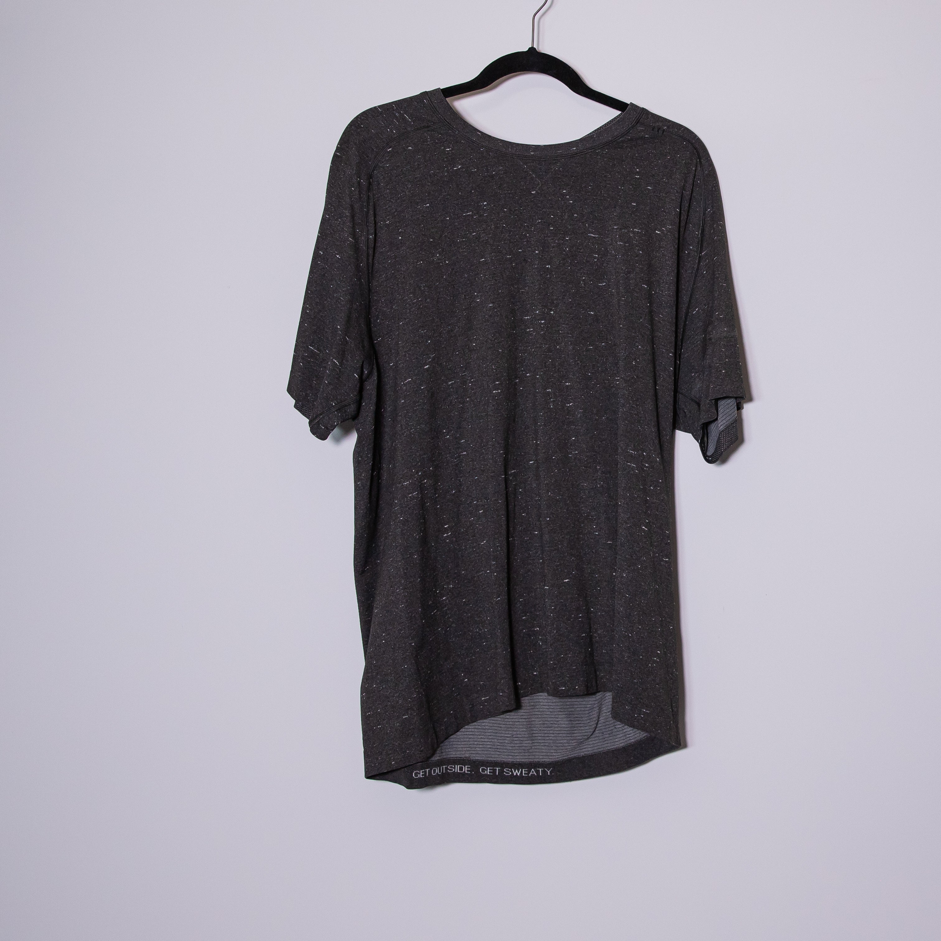 Lululemon Men's Metal Vent Crew Neck Short Sleeve Tee Shirt Top Gray Black Speck