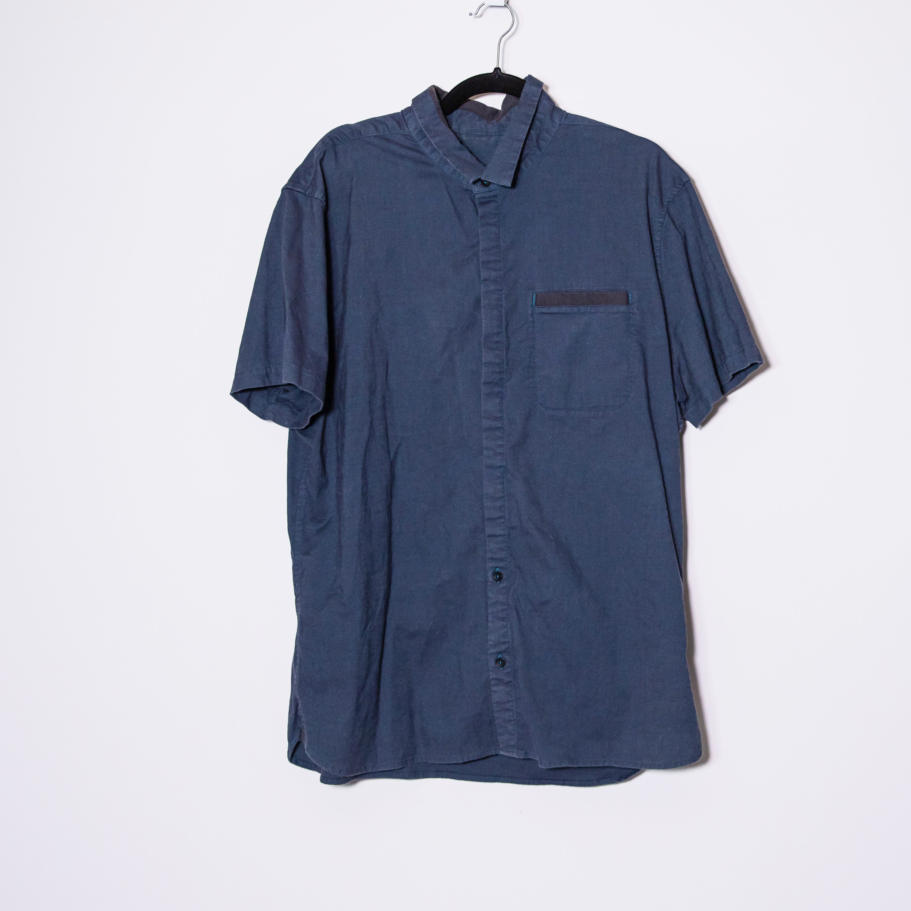 Lululemon Men's Commission Button Down Short Sleeve Collared Cotton Shirt Blue