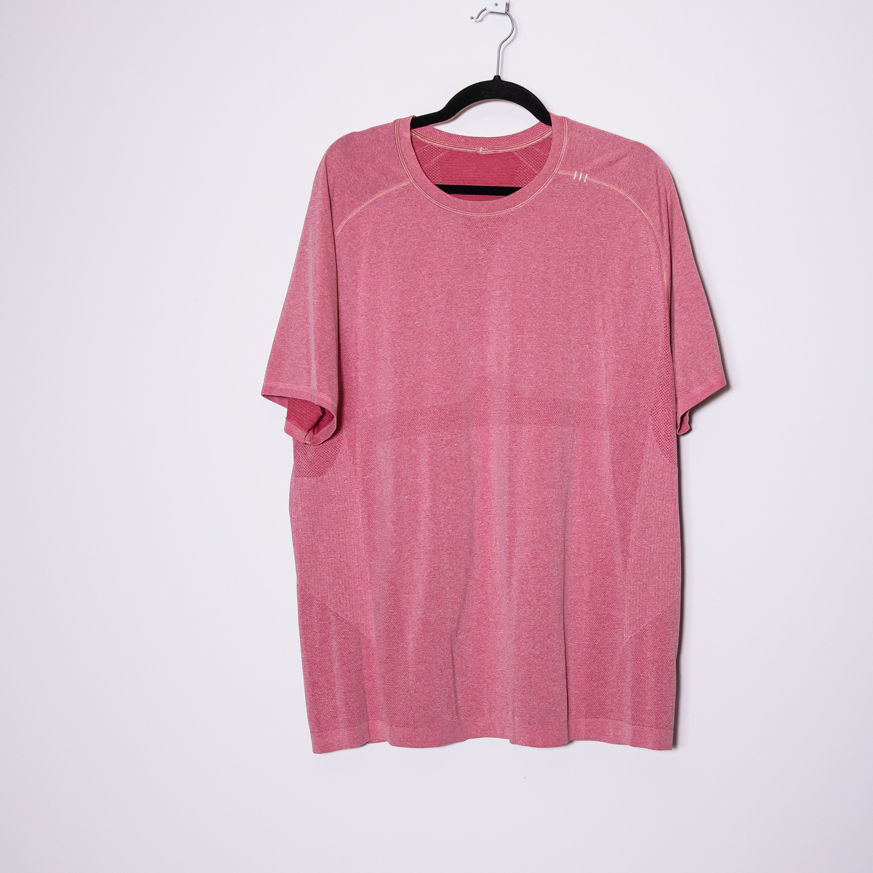 Lululemon Men's Metal Vent Crew Neck Short Sleeve Tee Shirt Top Solid Red XXL