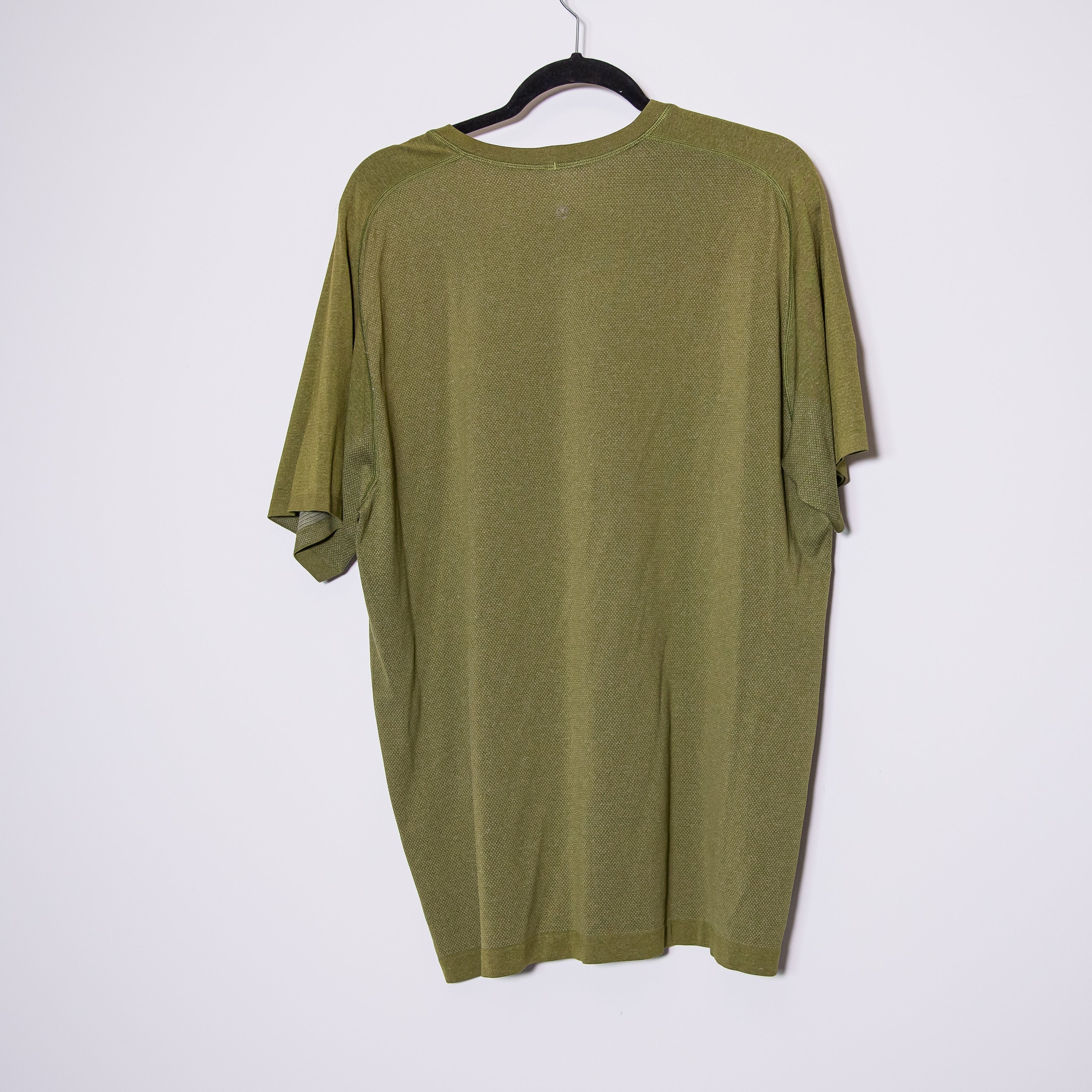 Lululemon Men's Metal Vent Crew Neck Short Sleeve Tee Shirt Top Olive Green XXL