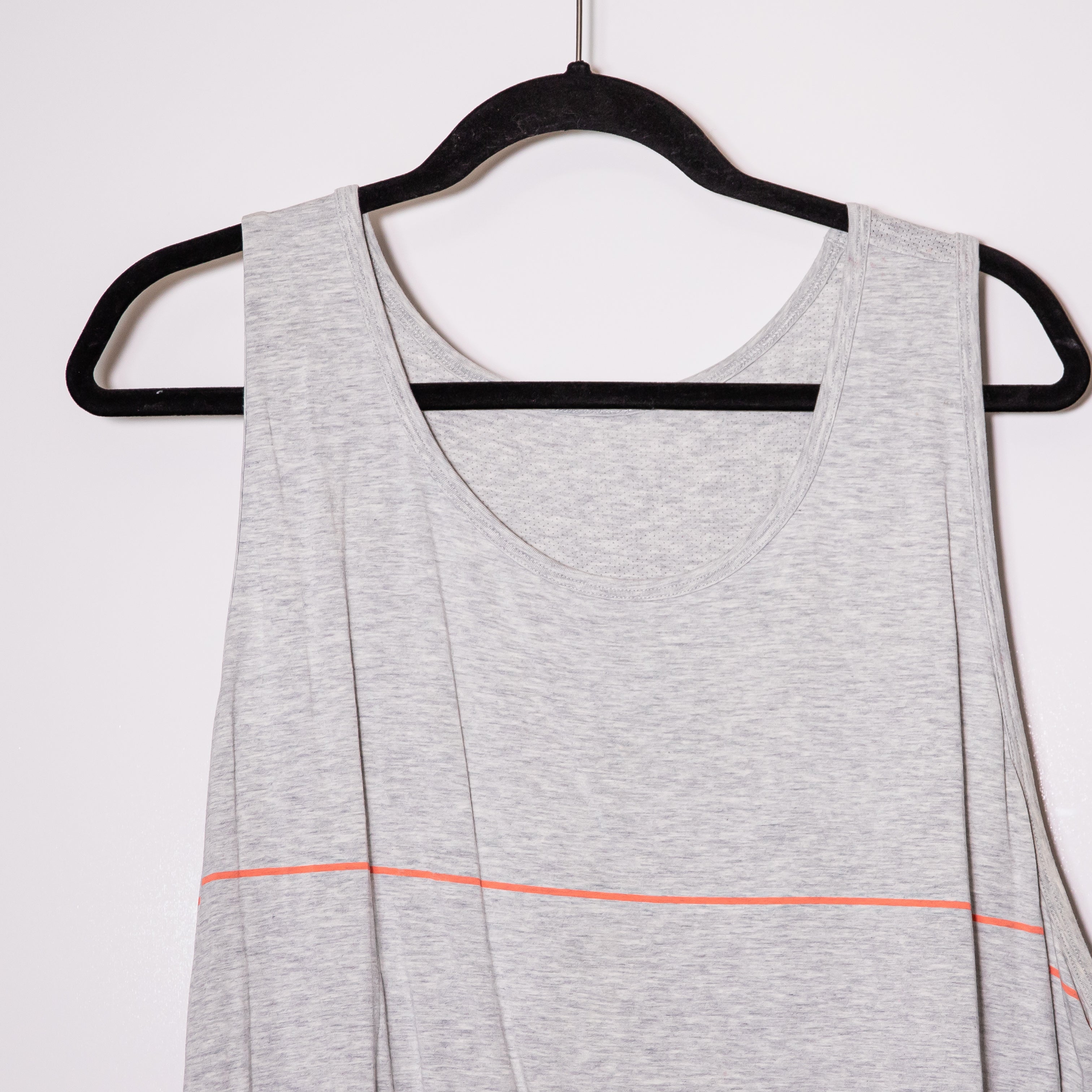 Lululemon Men's Cotton Perforated Lightweight Crew Neck Sleeveless Tank Top Gray