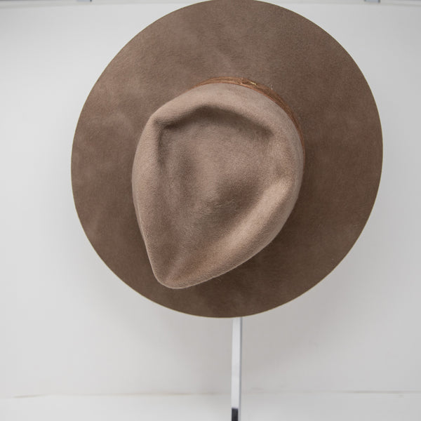 Janessa Leone Alara Wool Mid Brim Fedora Hat w/ Pig Suede Band Chestnut Medium