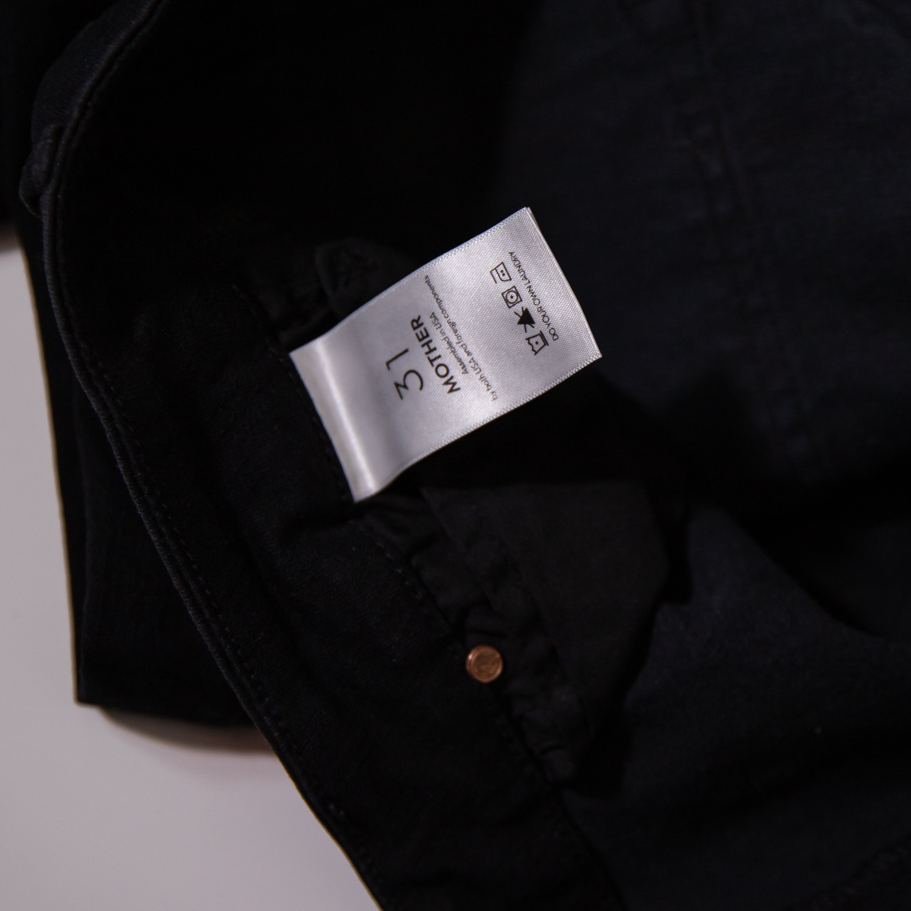 Mother Denim The Looker Ankle Fray Cotton Stretch Denim Jeans Not Guilty Black