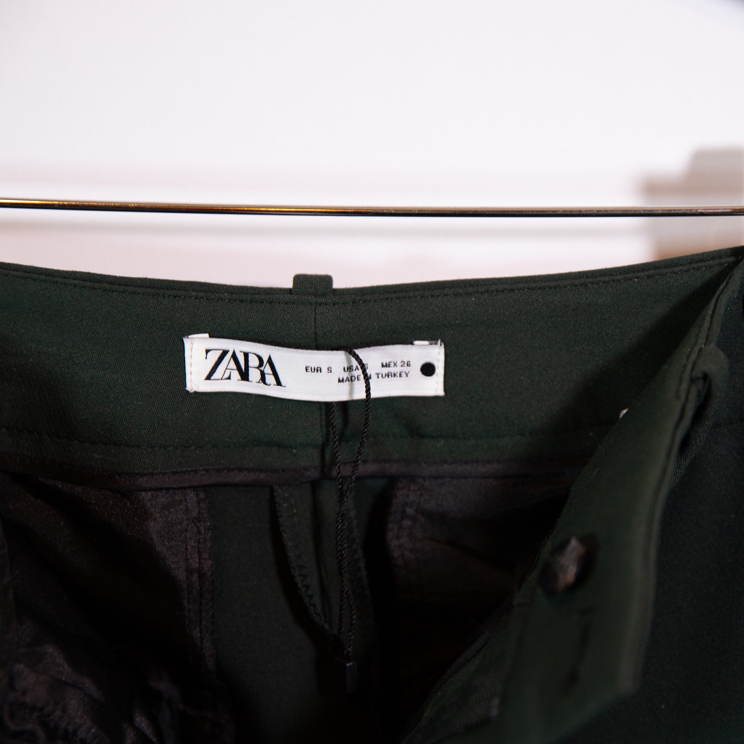 Zara Women's Crepe Mid Rise Straight Leg Trouser Pants Solid Green Small