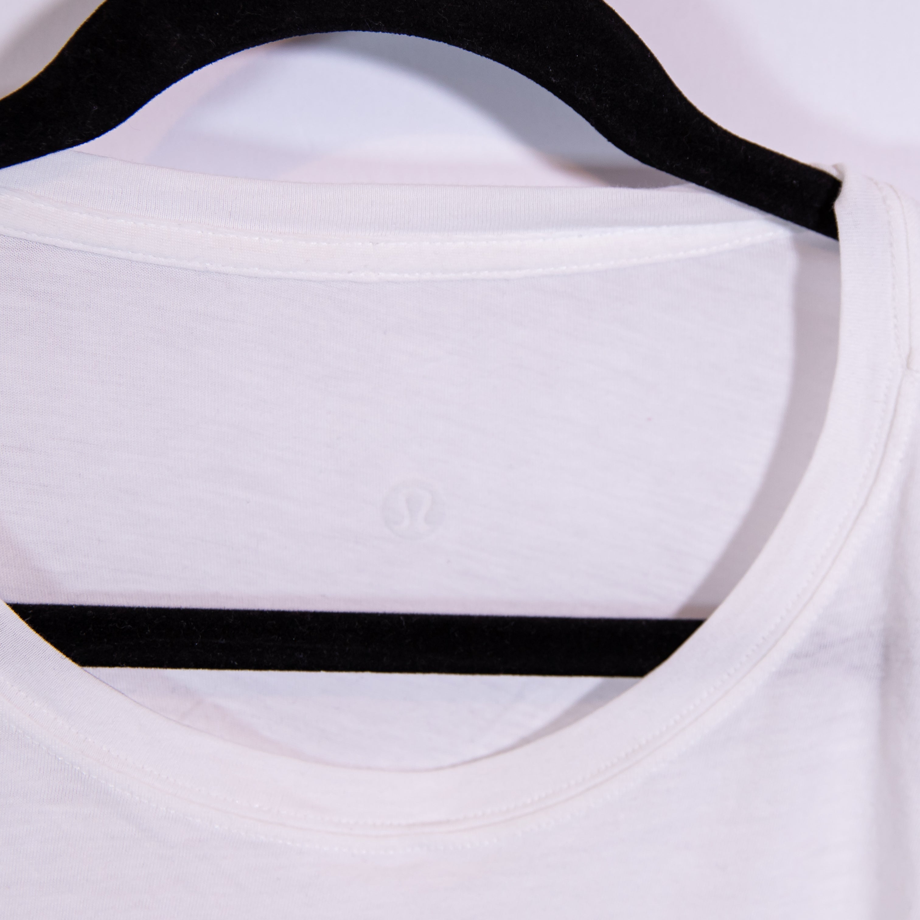 Lululemon Women's Lead With The Heart Graphic Print Crew Neck Tee Shirt White L