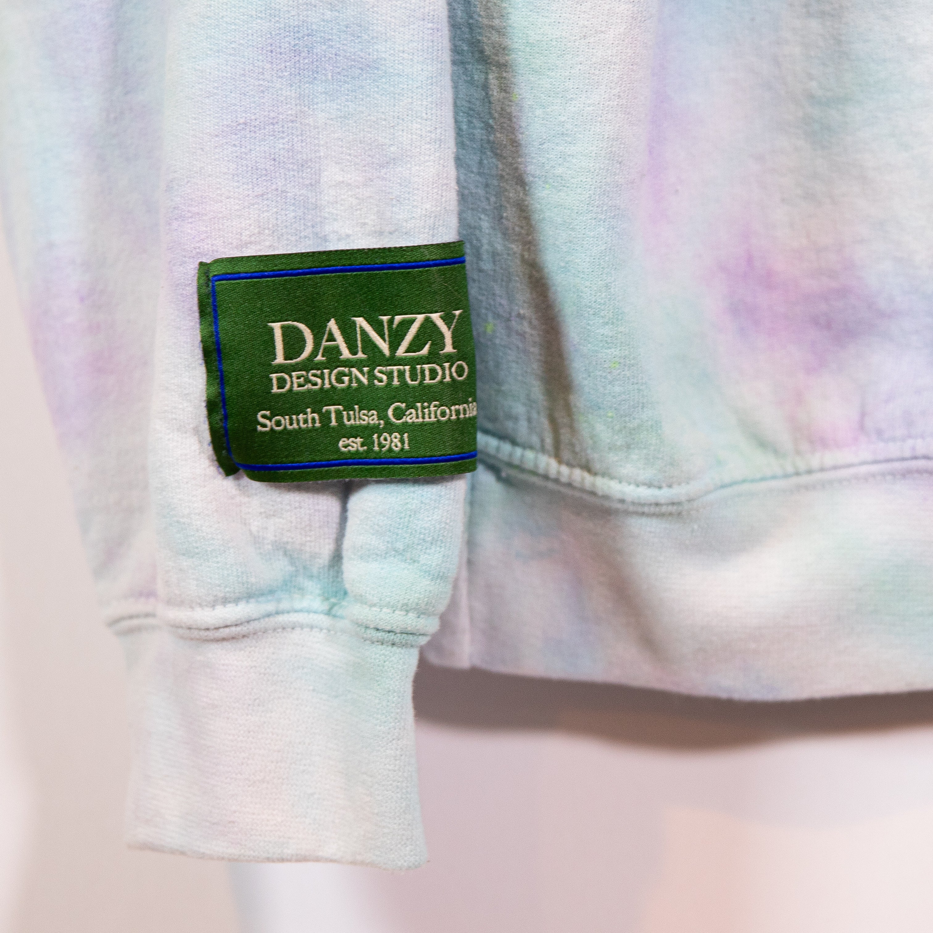 Danzy Tie Dye Ombre Collection Cotton Crew Neck Pullover Sweatshirt Sweater S