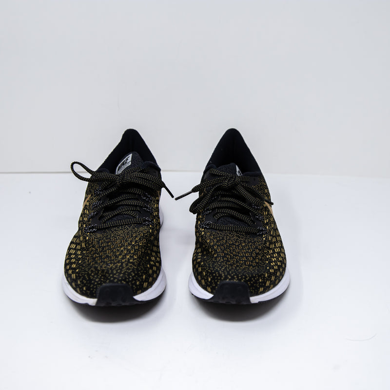 Nike Women's Air Zoom Pegasus 35 Metallic Gold Black Lace Up Athletic Sneakers