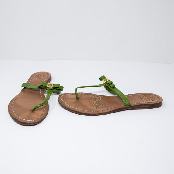 Tory Burch Leighann Flat thong Patent Saffiano Leather Sandals Leaf Green Shoes