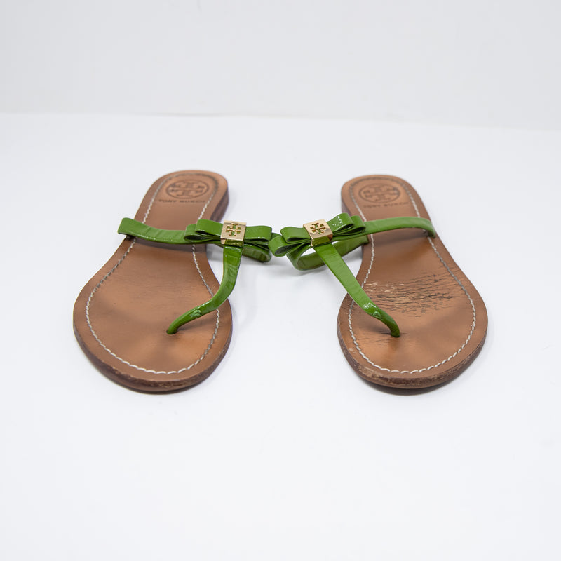 Tory Burch Leighann Flat thong Patent Saffiano Leather Sandals Leaf Green Shoes
