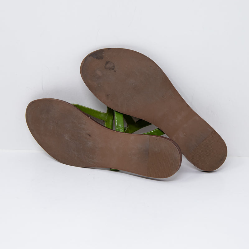Tory Burch Leighann Flat thong Patent Saffiano Leather Sandals Leaf Green Shoes