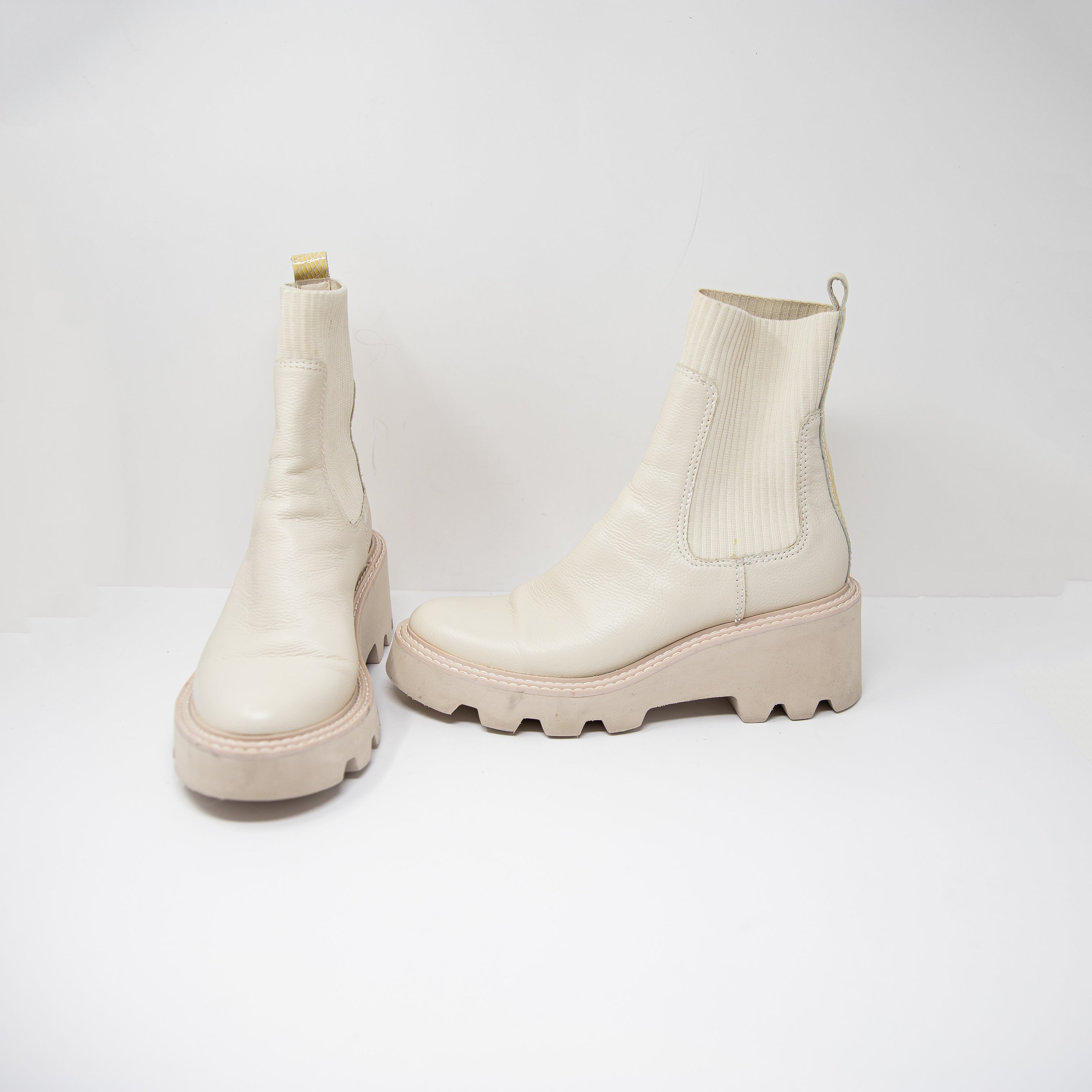 Dolce Vita Hoven H2O Water Resistant Lug Sole Pull On Booties Shoes Ivory 11