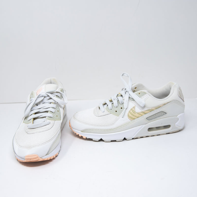 Nike Women's Air Max 90 SE Summit Low Top Lace Up Sneakers White White Pink 9.5