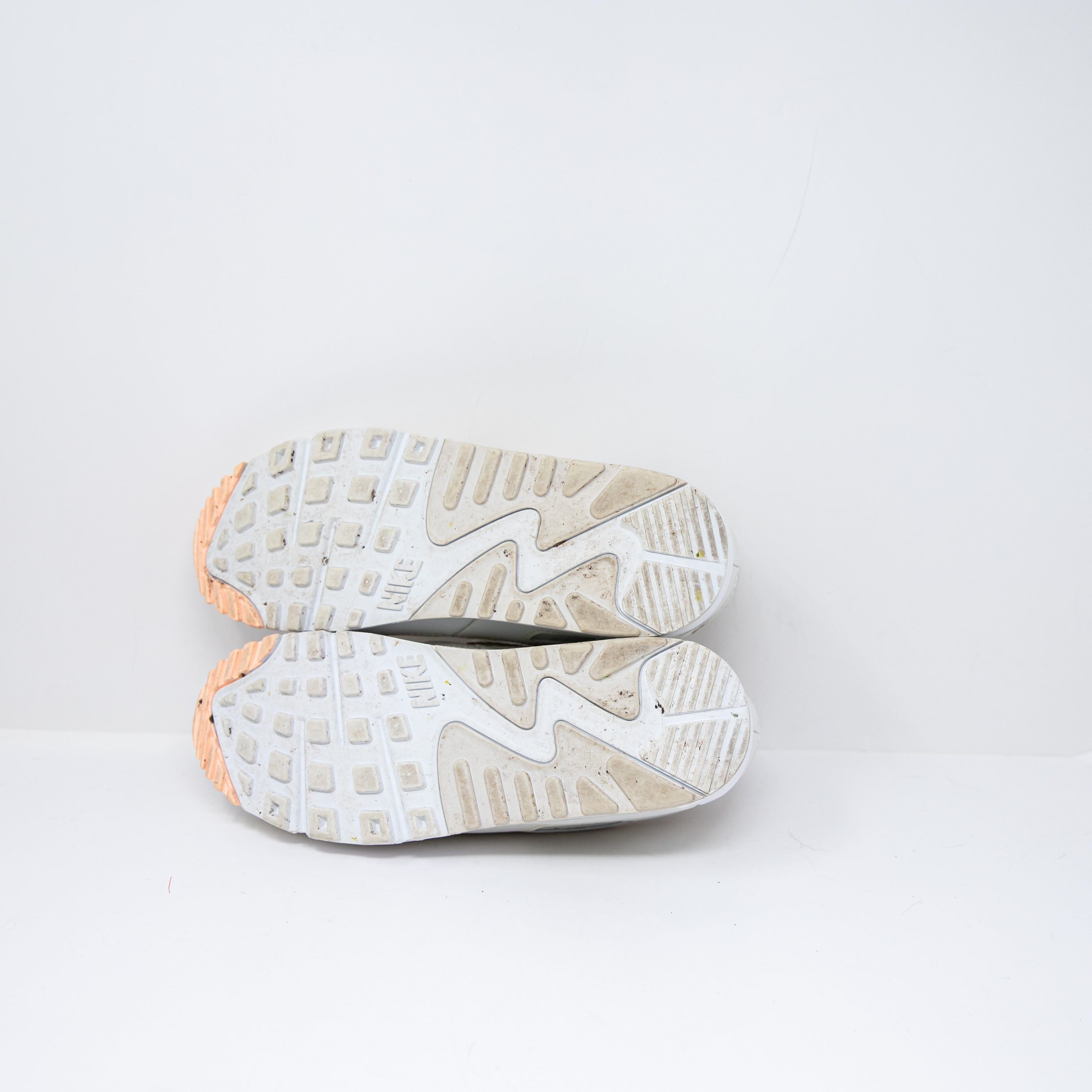 Nike Women's Air Max 90 SE Summit Low Top Lace Up Sneakers White White Pink 9.5