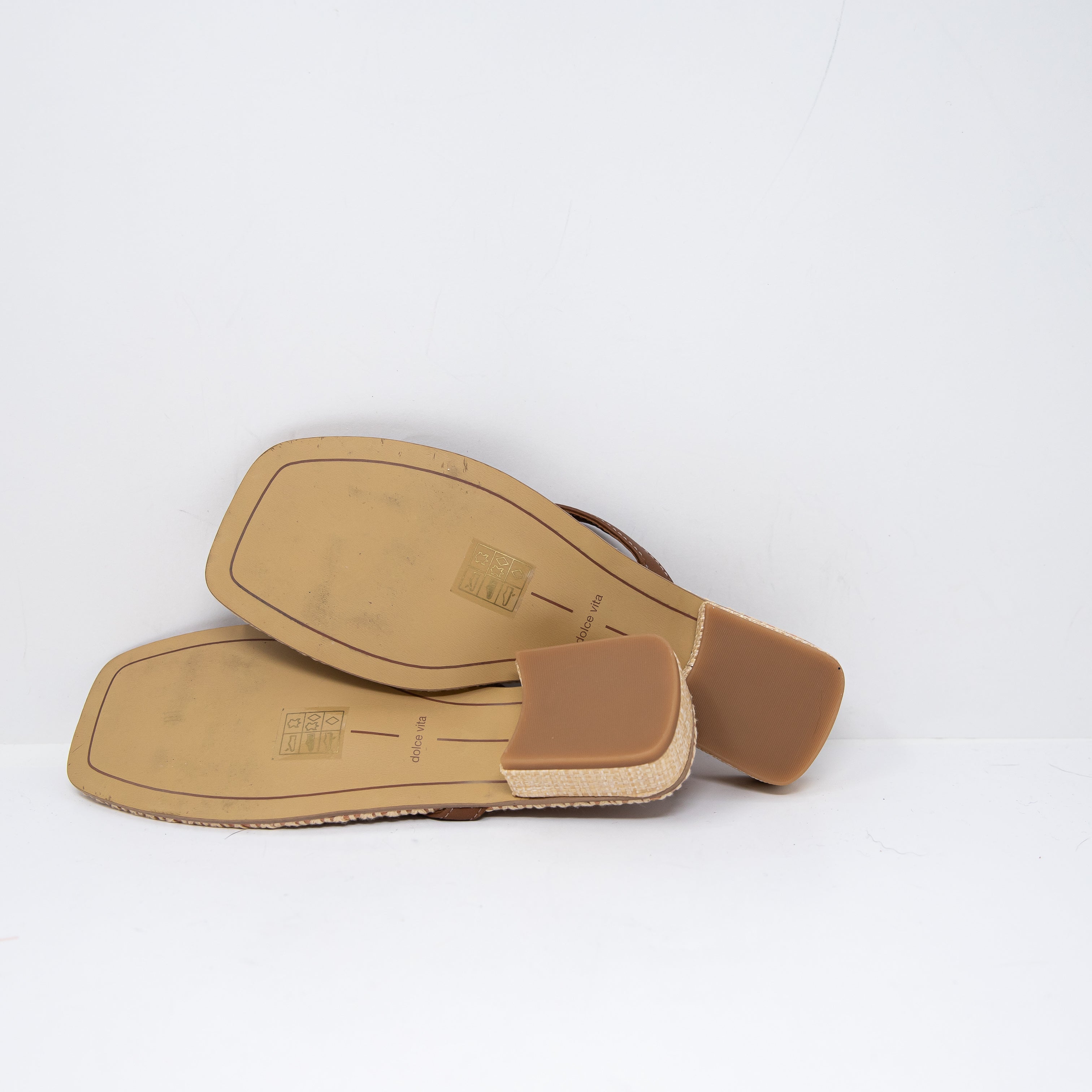 NEW Dolce Vita Barty Square Toe Block Heel Flip Flops Sandals Shoes Cognac Brown