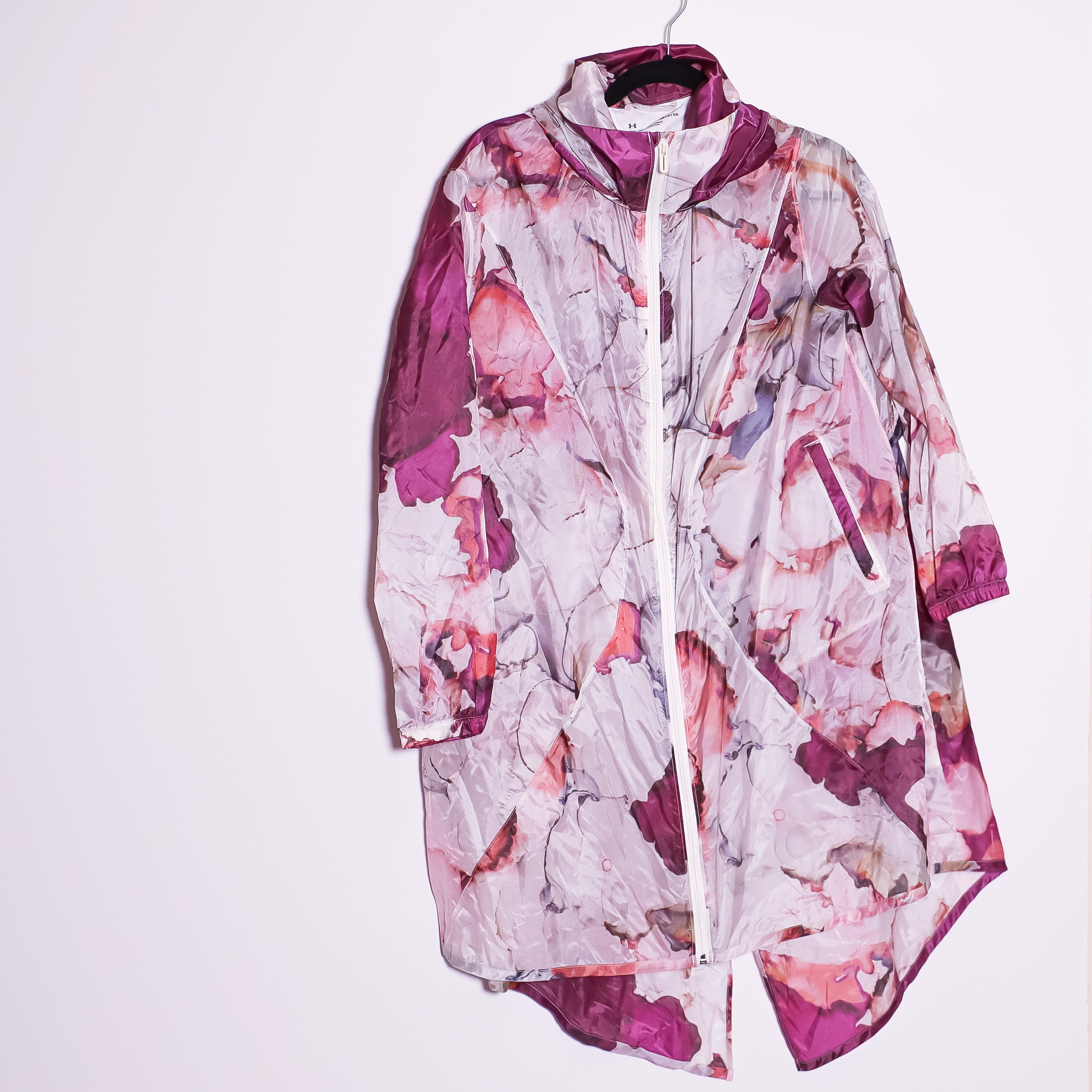 Under Armour Women's Lightweight Semi Sheer Full Zip Hooded Rain Jacket Tie Dye