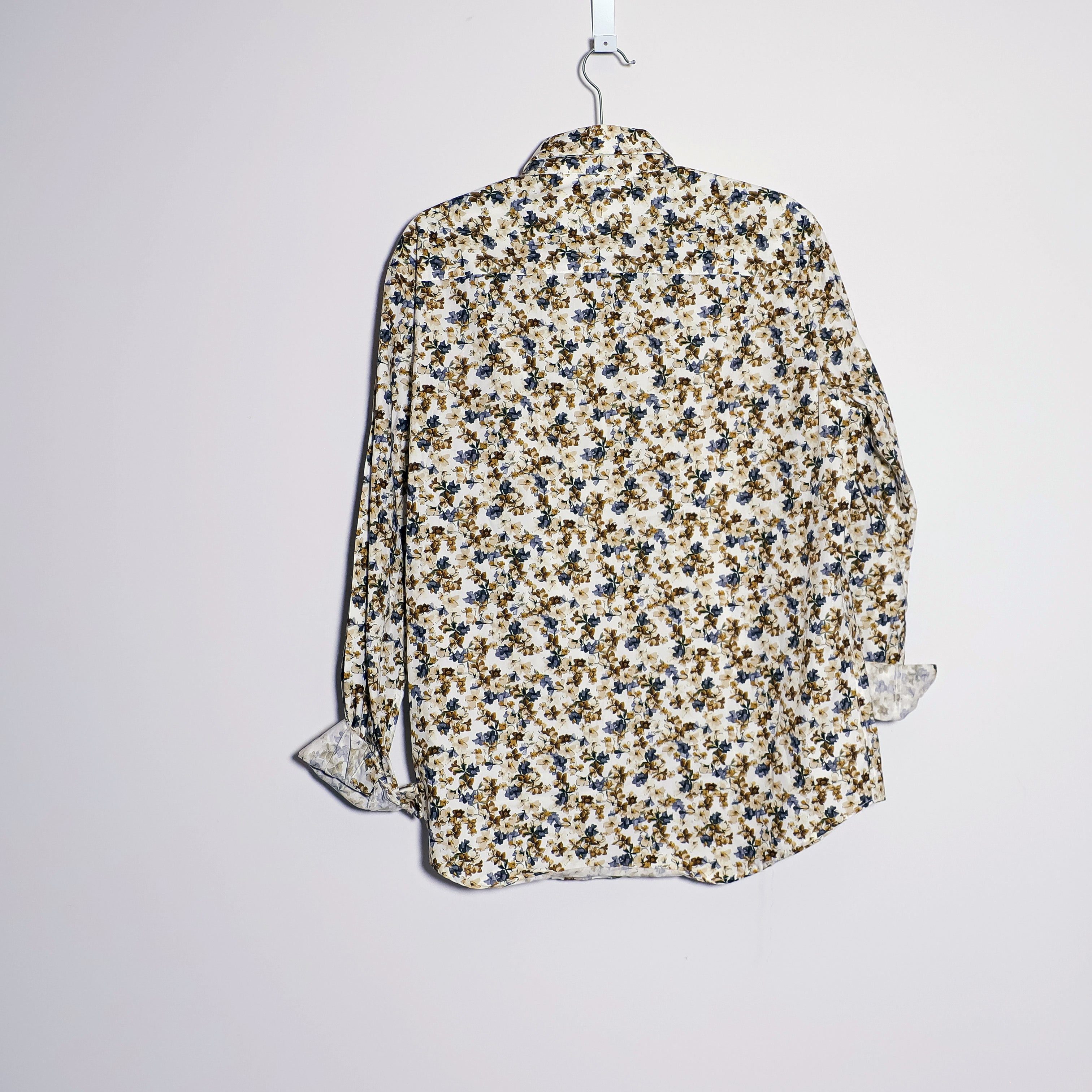 Zara Women's Collared Button Front Easy Iron Natural Stretch Floral Print Shirt