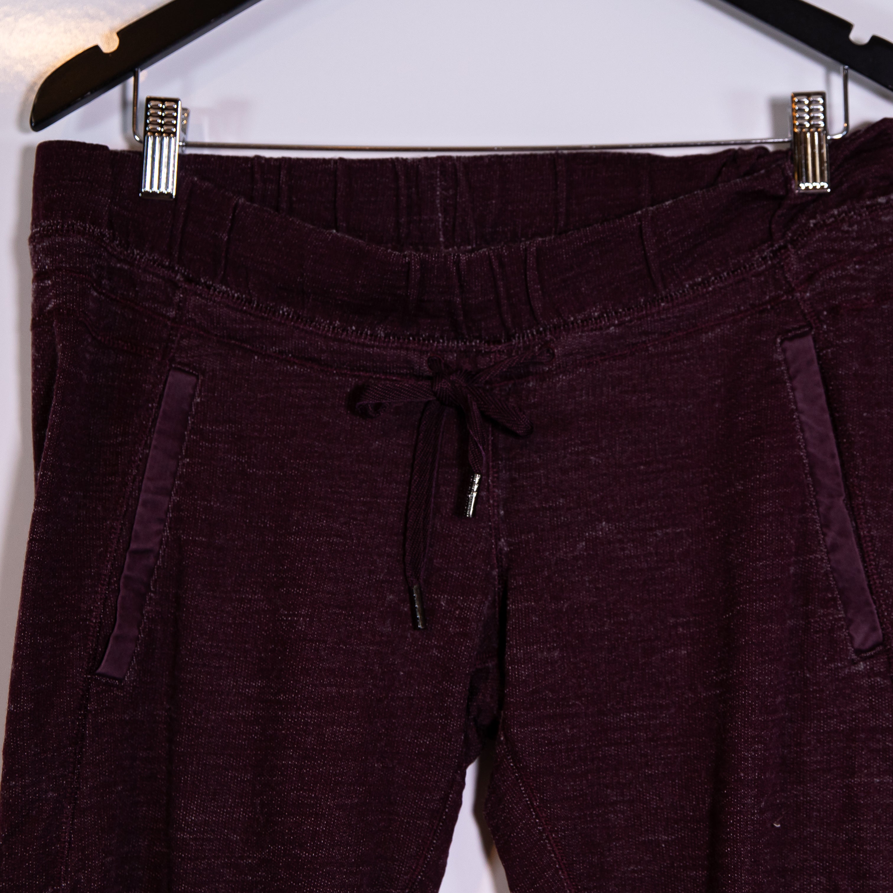 Lululemon Women's Cotton Mid Rise Cropped Ankle Jogger Sweatpants Purple 8