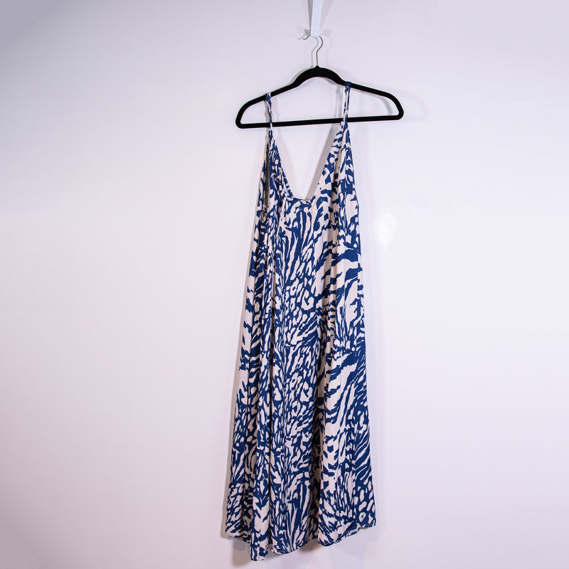 Resa Hannah V Neck Pullover Belted Midi Dress Capri Blue White Print Pattern M