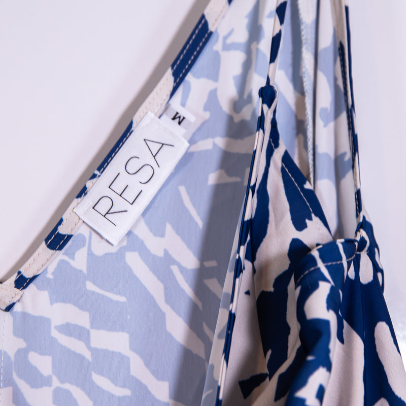 Resa Hannah V Neck Pullover Belted Midi Dress Capri Blue White Print Pattern M